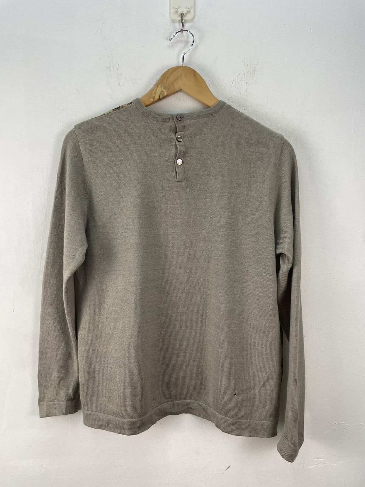 Burberry Vintage 90s Burberry Sweater Animal Floral Pattern Size M Size M / US 6-8 / IT 42-44 - 5 Thumbnail