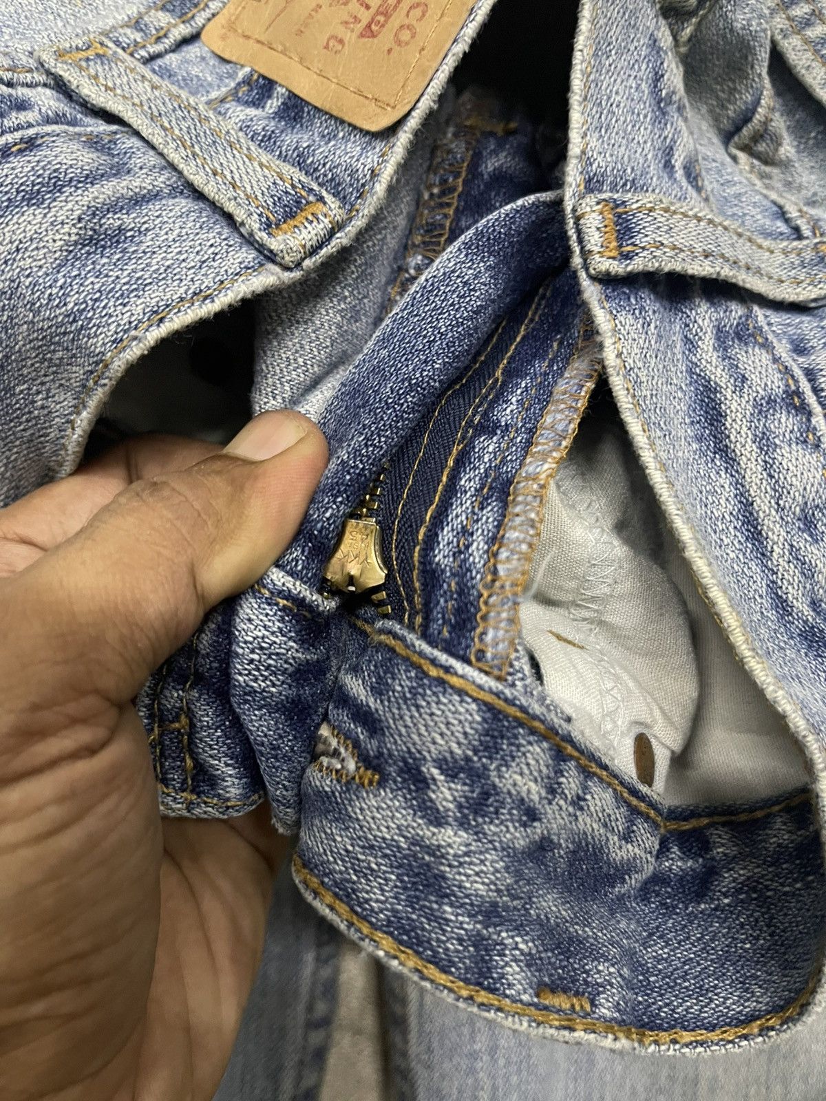Levi's VINTAGE LEVIS 518 SUPER LOW BOOTCUT JEANS MADE IN USA Size 28" / US 6 / IT 42 - 10 Thumbnail