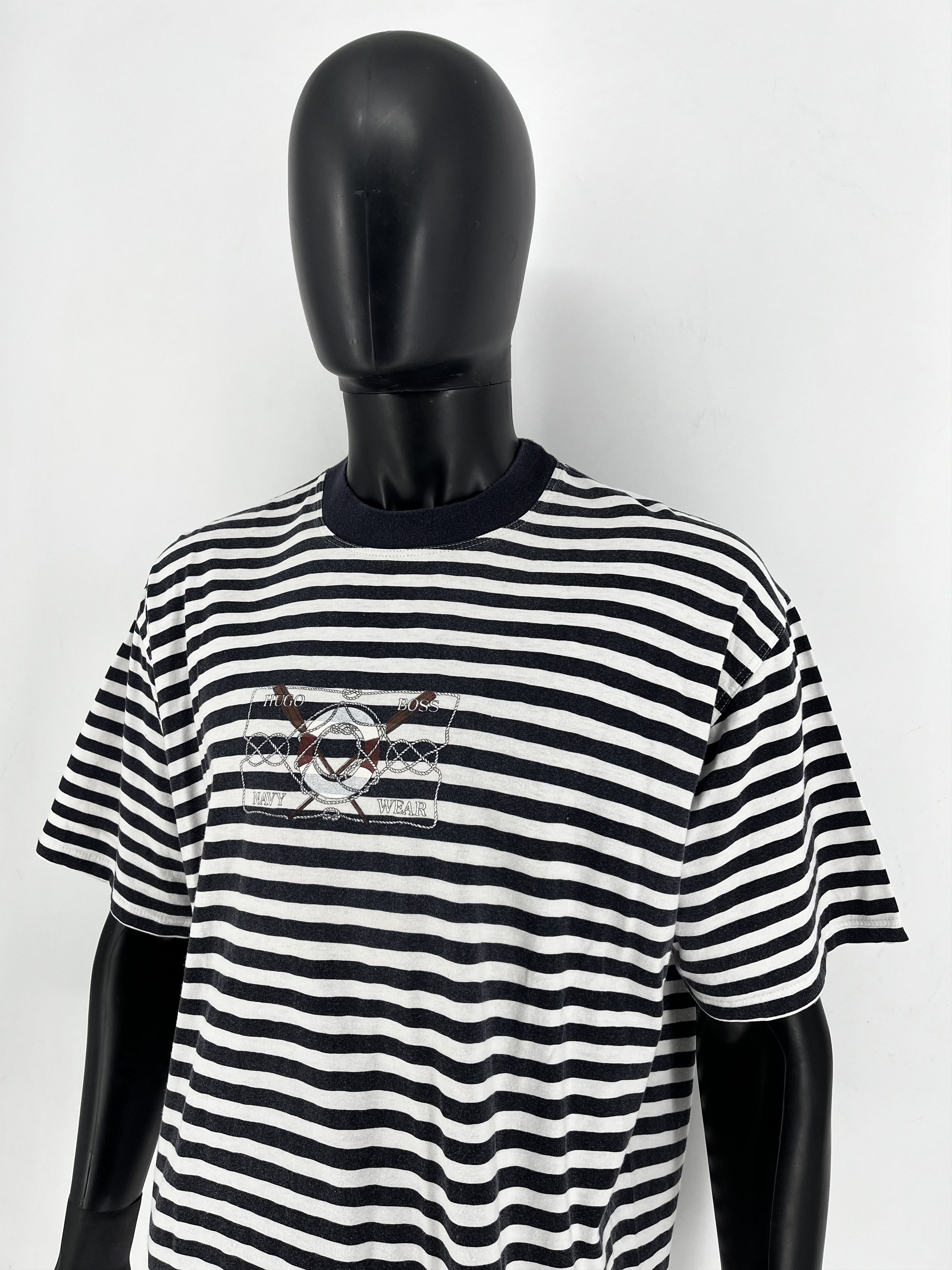 Hugo Boss Vintage Hugo Boss Nawy Wear 80s 90s Big Logo Tee Spell Out Size US XXL / EU 58 / 5 - 5 Thumbnail