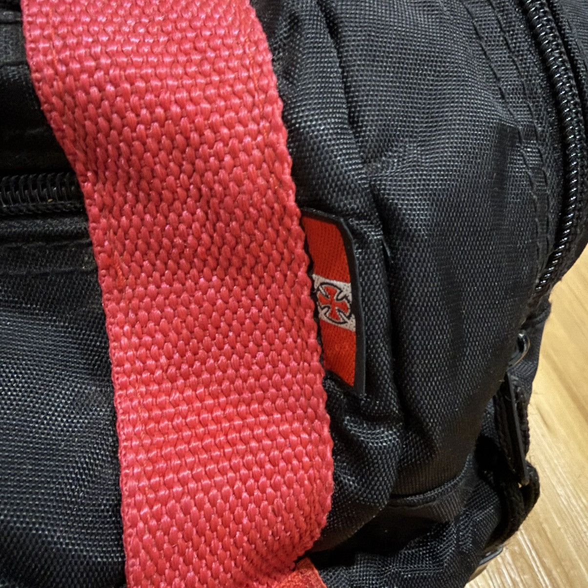 Independent Truck Co. Vintage independent trucks seek duffle bag Size ONE SIZE - 4 Thumbnail