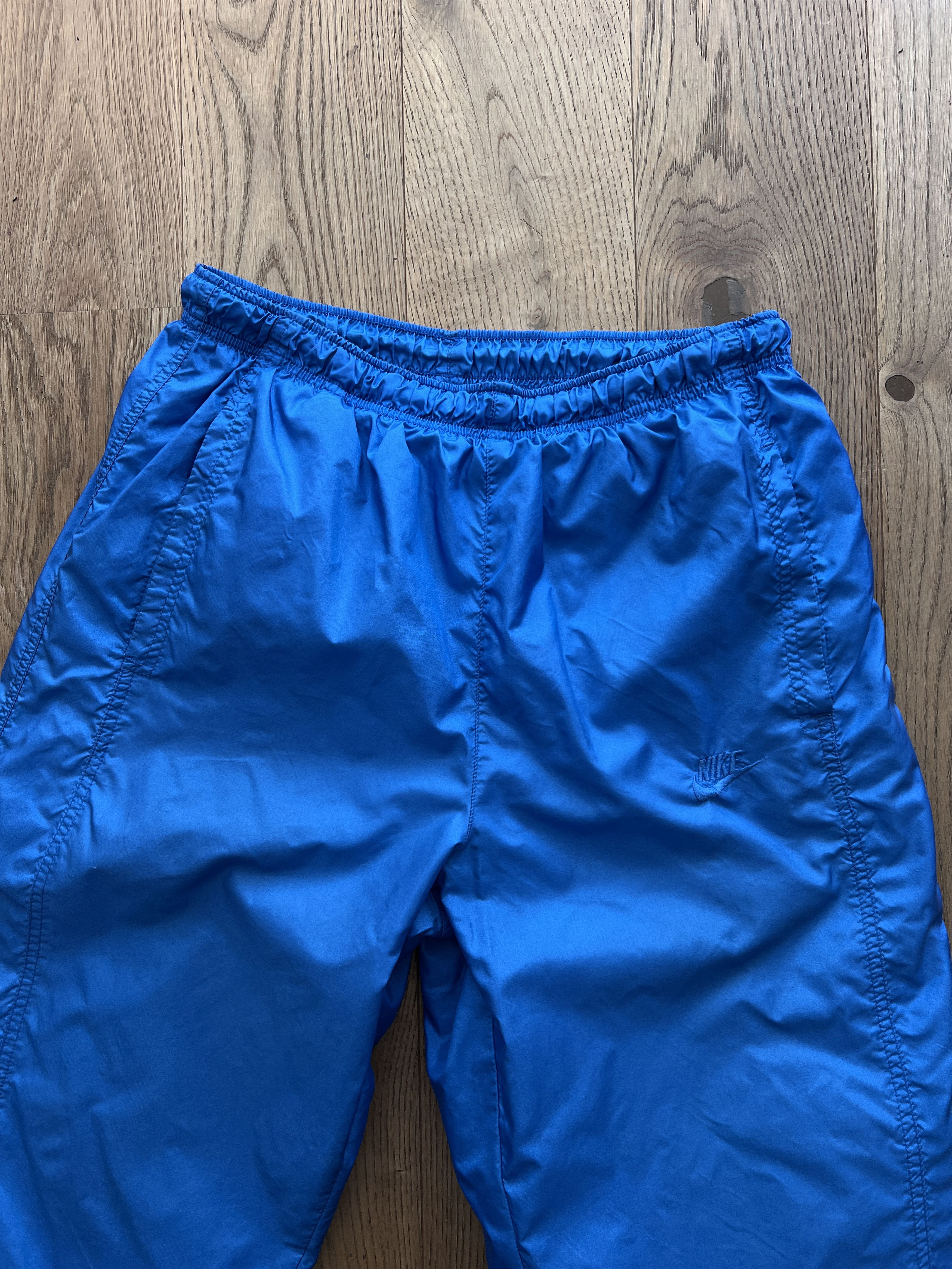 Nike Nike VTG 90s nylon retro navy blue track pants baggy swoosh Size US 32 / EU 48 - 15 Thumbnail