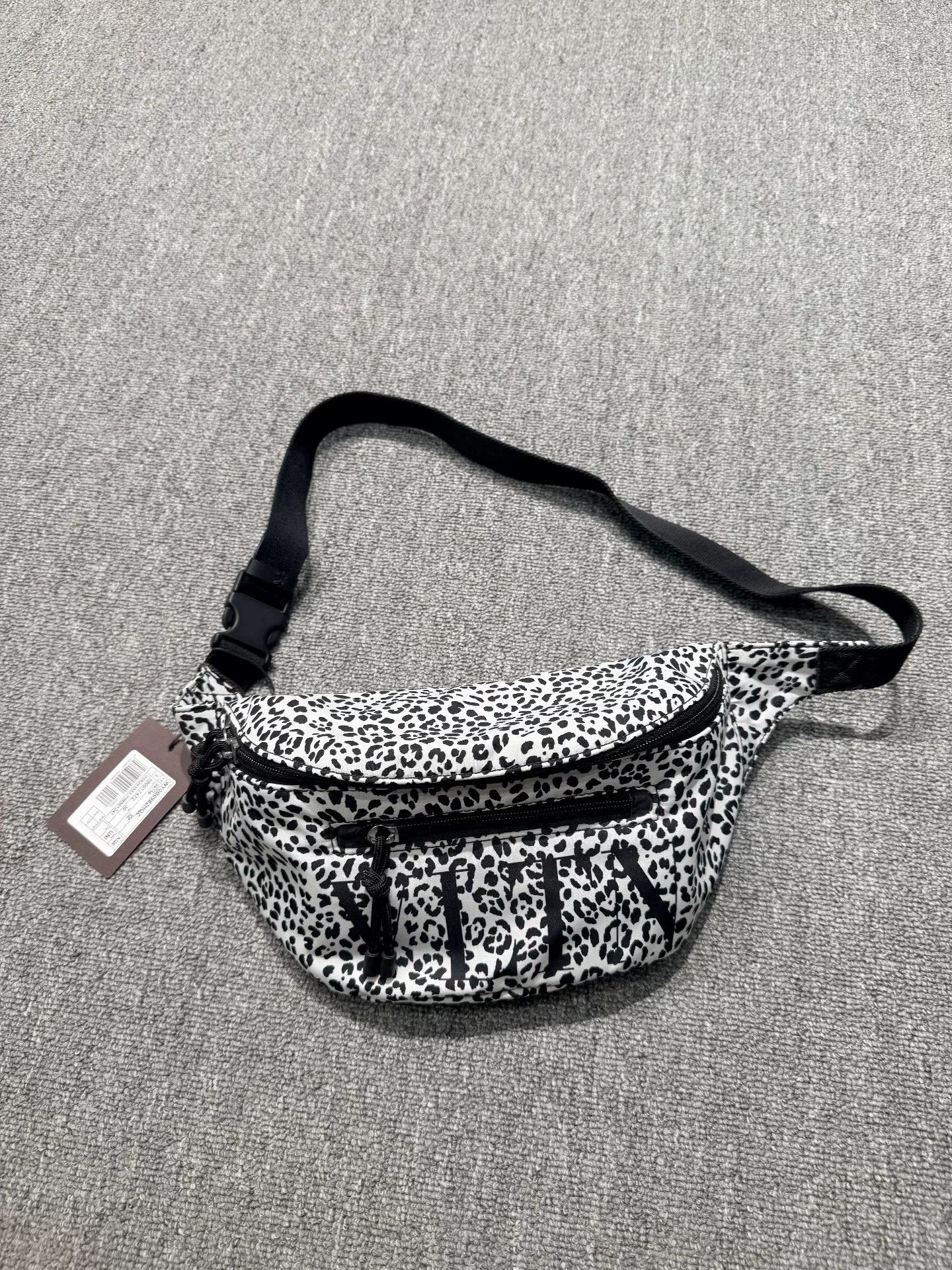 Valentino Valentino Black White Leopard Fanny Pack Size ONE SIZE - 1 Thumbnail