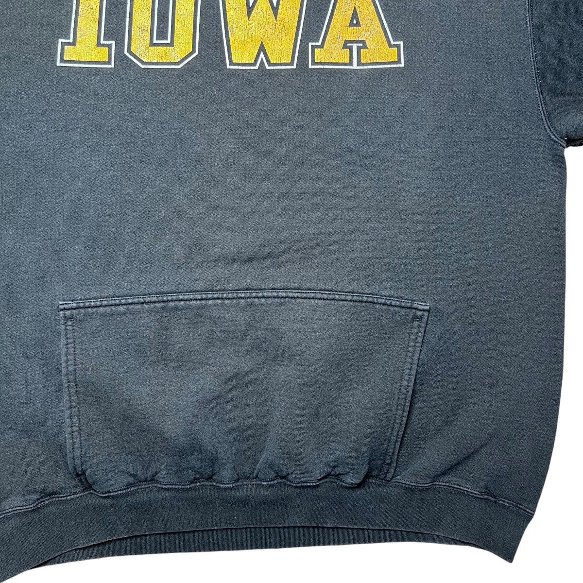 Jansport × NCAA × Vintage 1990s NCAA Iowa Hawkeyes Spell Out Pullover Jansport Hoodie Size US XL / EU 56 / 4 - 5 Thumbnail