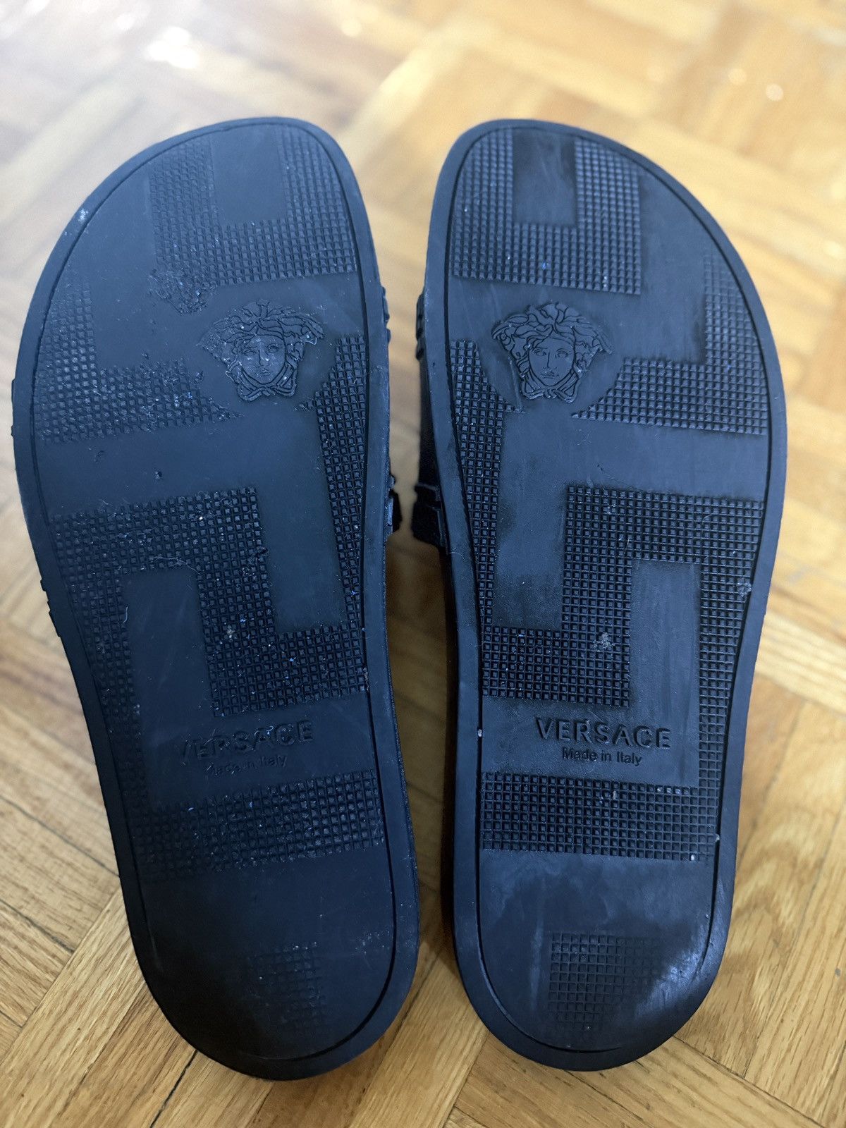 Versace Versace La Medusa Palazzo Rubber Slides Size US 9 / EU 42 - 6 Thumbnail