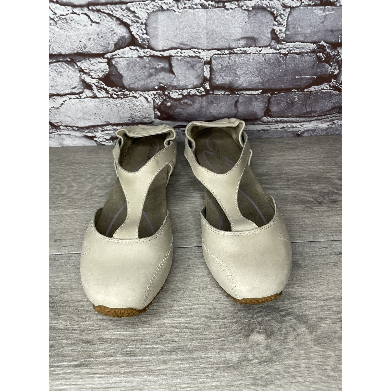 Eddie Bauer Eddie Bauer Beige Ivory Leather Closed Clogs Athletic Shoes Size US 10 / IT 40 - 12 Thumbnail