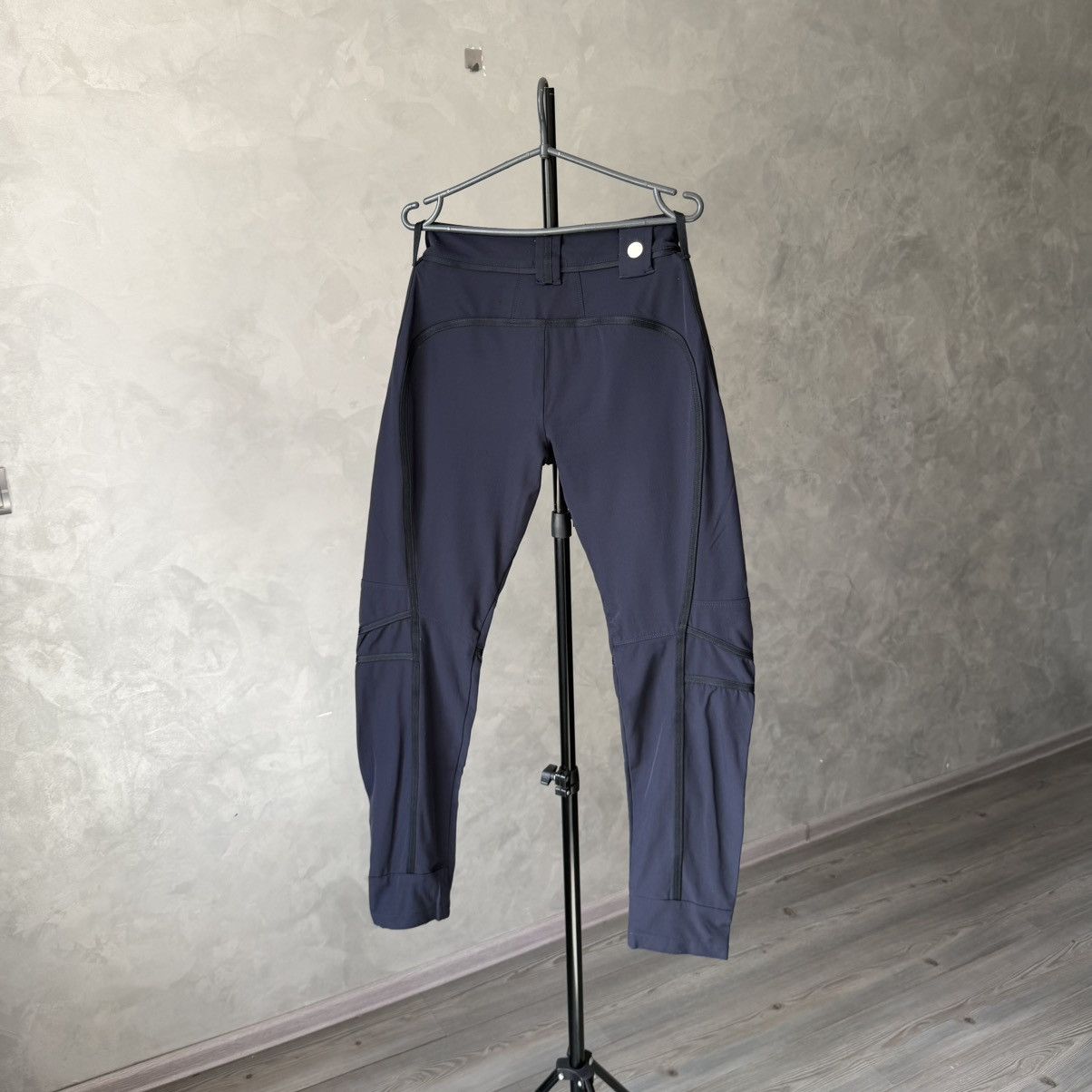 Other High Use By Claire Campbell Nylon Tech Avantgarde Pants Size 25" / US 0 / IT 36 - 7 Thumbnail
