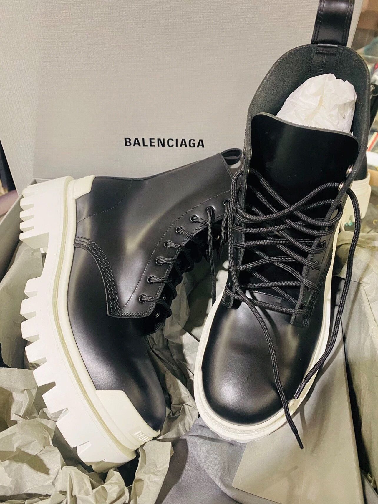Balenciaga Balenciaga High-Top Black and White Boots Size US 8 / EU 41 - 1 Thumbnail