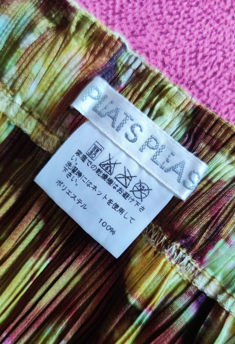 Issey Miyake Issey Miyake size:3 Digital printed cream popcorn skirt Size 22" - 4 Thumbnail