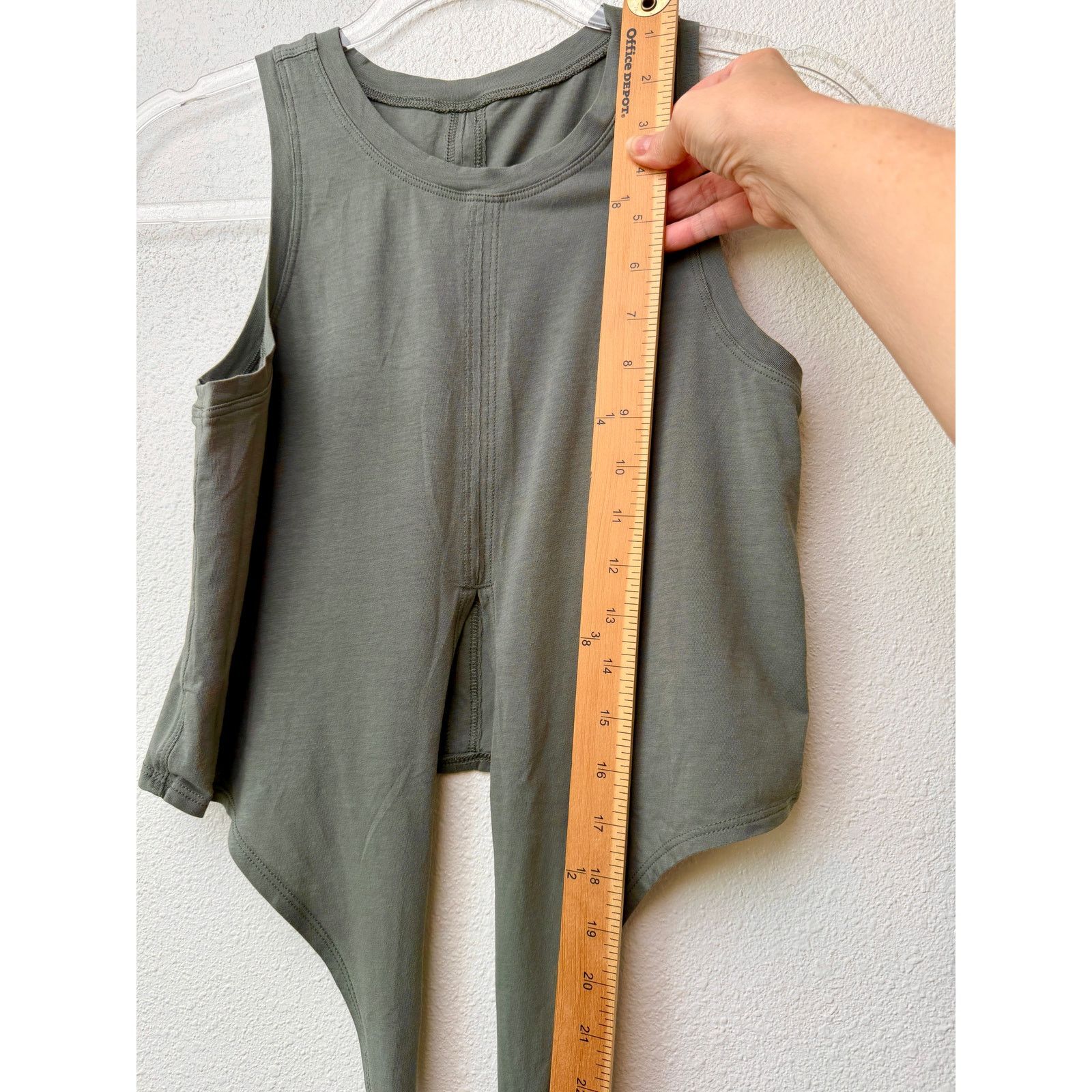 Lululemon Lululemon Time To Restore Tank Grey Sage Women 4 Size S / US 4 / IT 40 - 14 Thumbnail