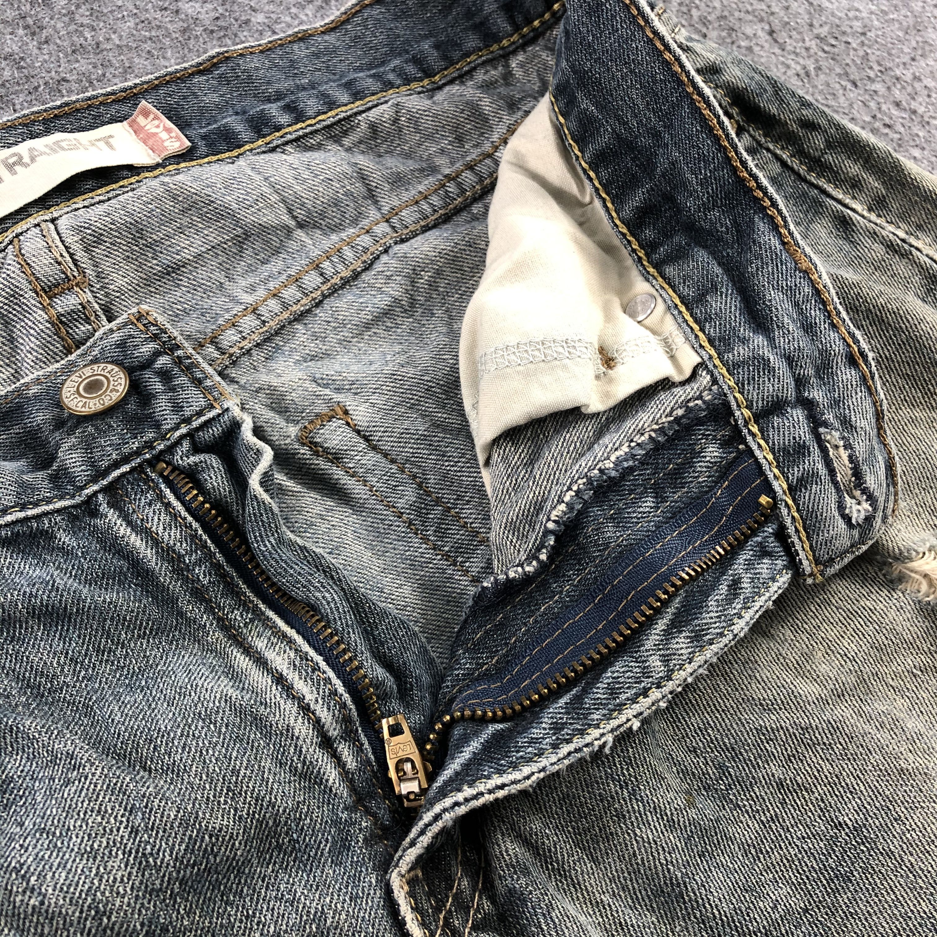 Levi's Vintage Levis 514 Jeans-J2430 Size US 31 - 8 Thumbnail