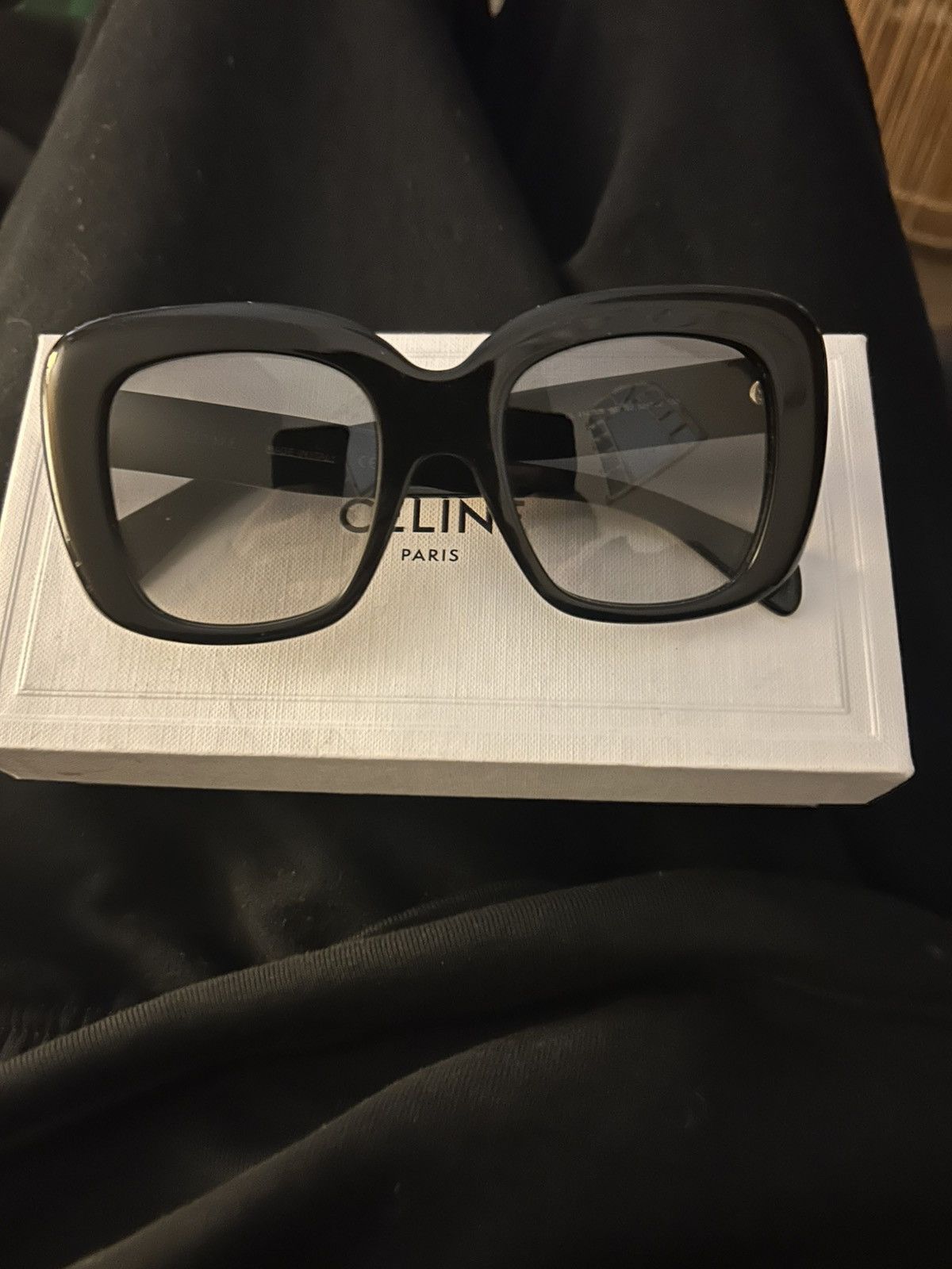 CELINE ブラック サングラス　CL40102F ユニセックスエディスリマン CELINE ブラック サングラス CL40102F ユニセックスエディスリマン