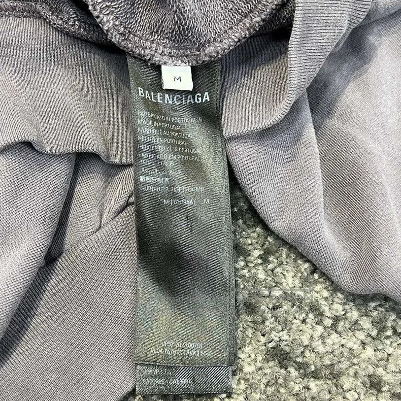 Balenciaga Balenciaga Distressed Gradient Logo Hoodie. Size US M / EU 48-50 / 2 - 4 Thumbnail