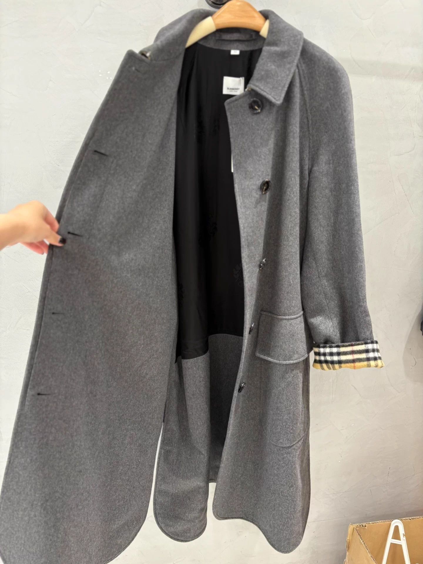 Burberry Burberry Gray Check Cashmere Mid-Length Coat 40 NOS Size M / US 6-8 / IT 42-44 - 2 Thumbnail