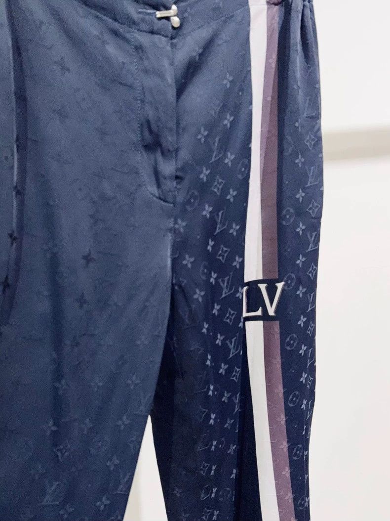 Louis Vuitton Louis Vuitton full of logo pants 2503-Nextarrow Size US 34 / EU 50 - 2 Thumbnail