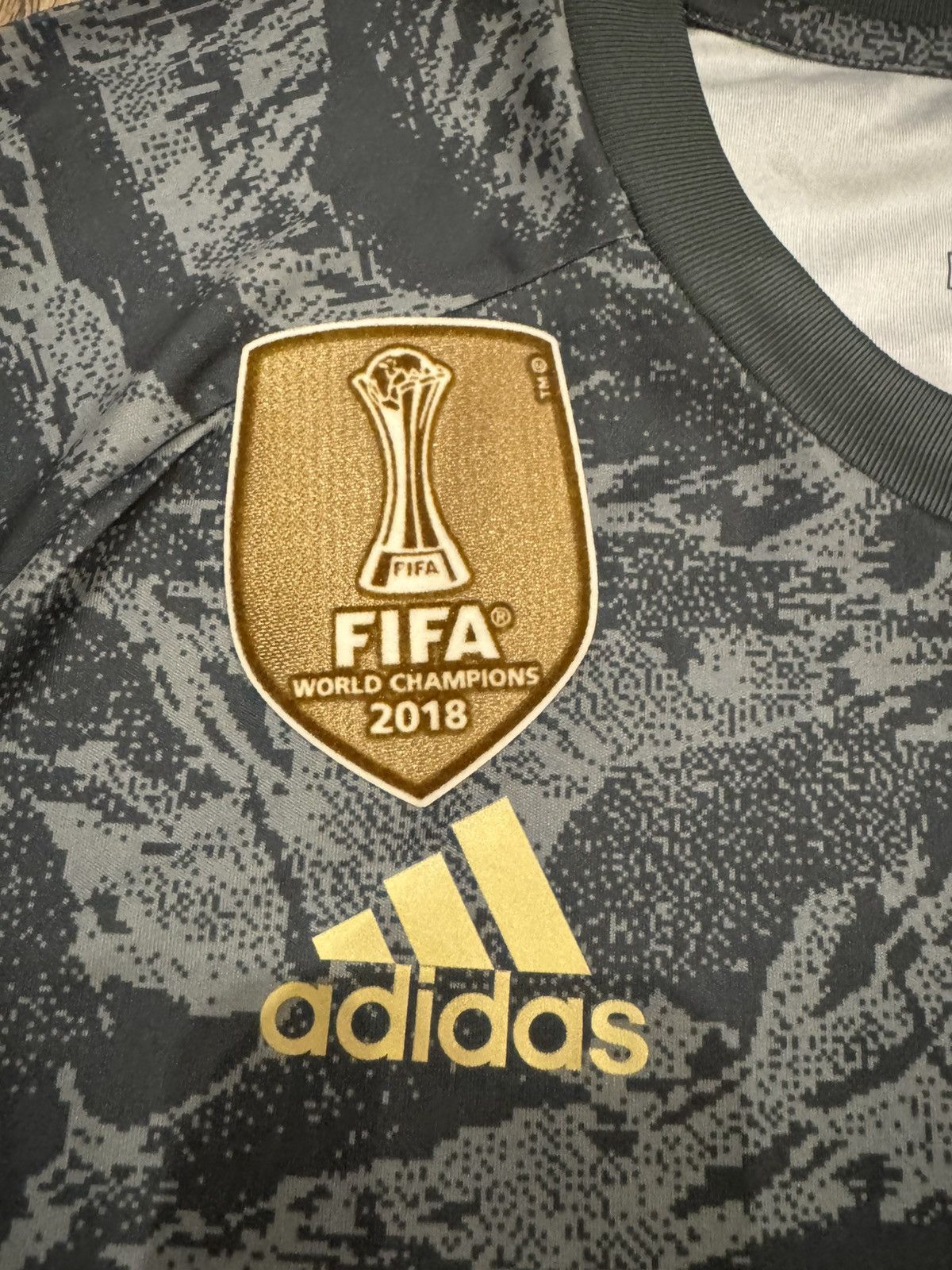 Adidas REAL MADRID ADIDAS 2019-2020 #25 FOOTBALL JERSEY SZ 8 DW4430 Size US XL / EU 56 / 4 - 8 Thumbnail