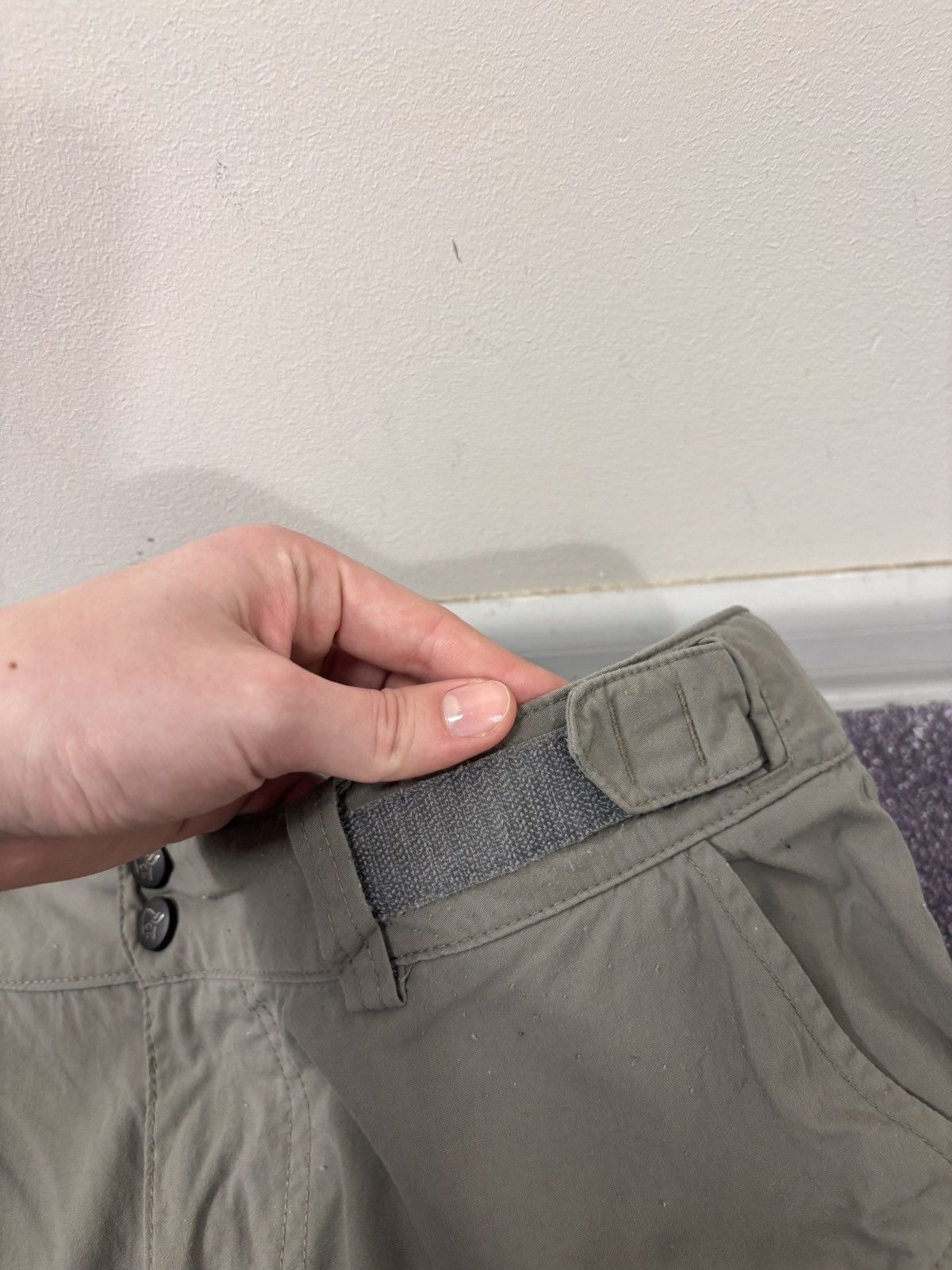 Norrona Norrona Women’s Bitihorn Lightweight Short Khaki Beige Size 30" / US 8 / IT 44 - 9 Thumbnail