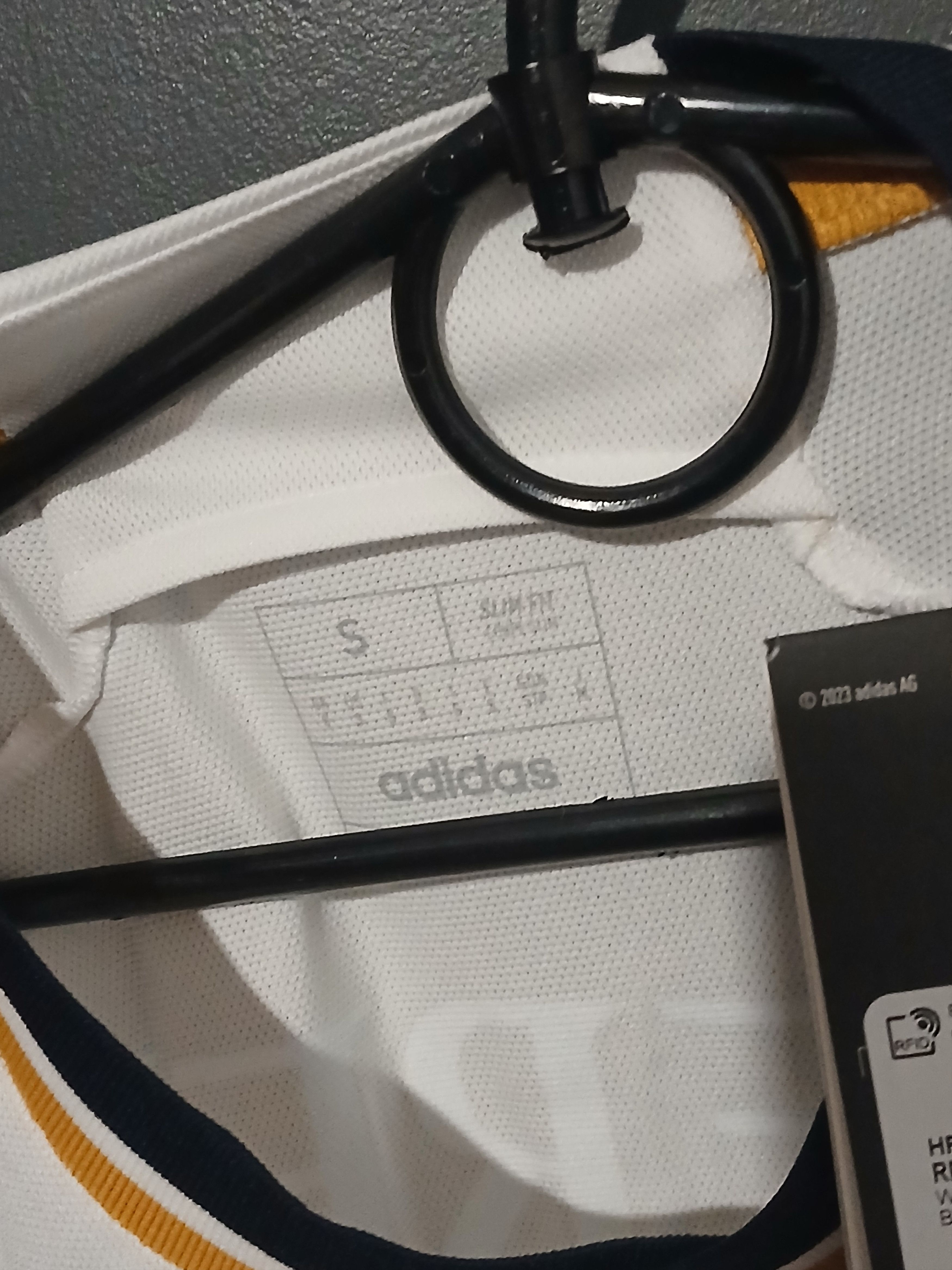 Adidas New Real Madrid 2023/2024 Football Jersey T-Shirt Size US S / EU 44-46 / 1 - 10 Thumbnail