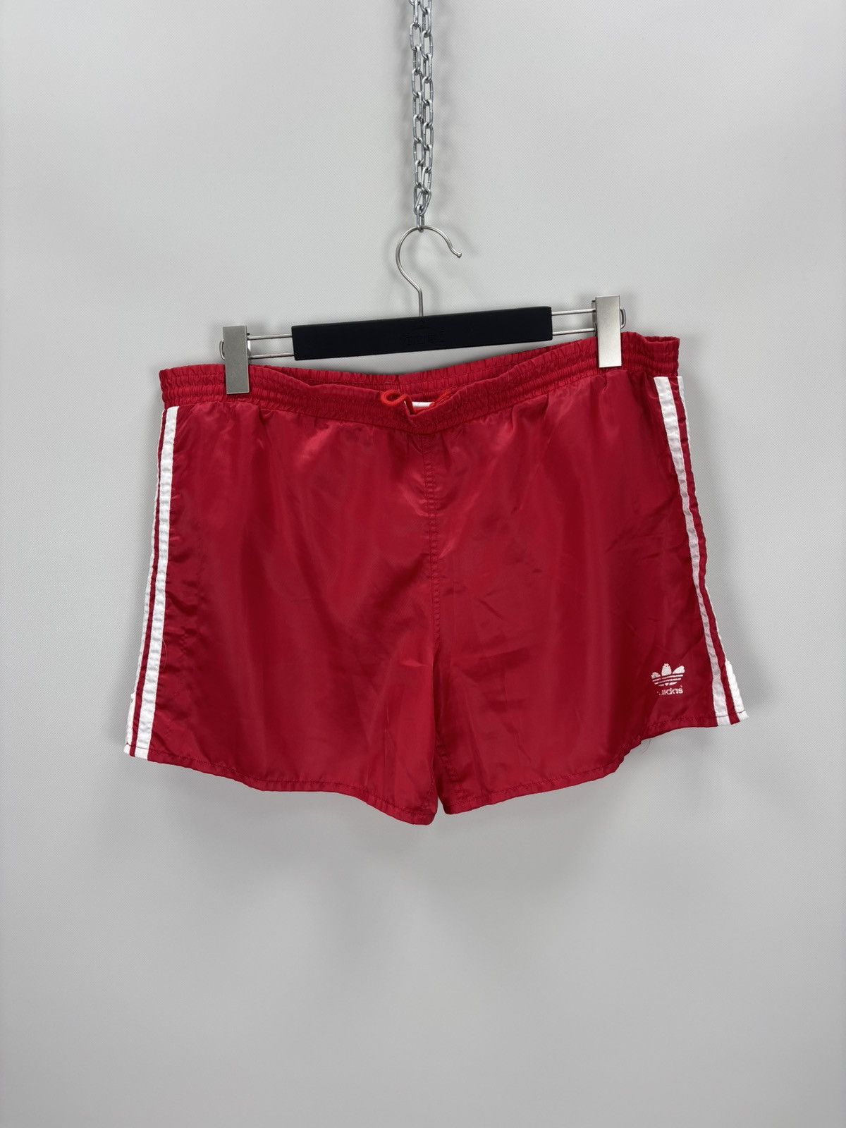 Mens vintage shorts Adidas Size XL Color Red