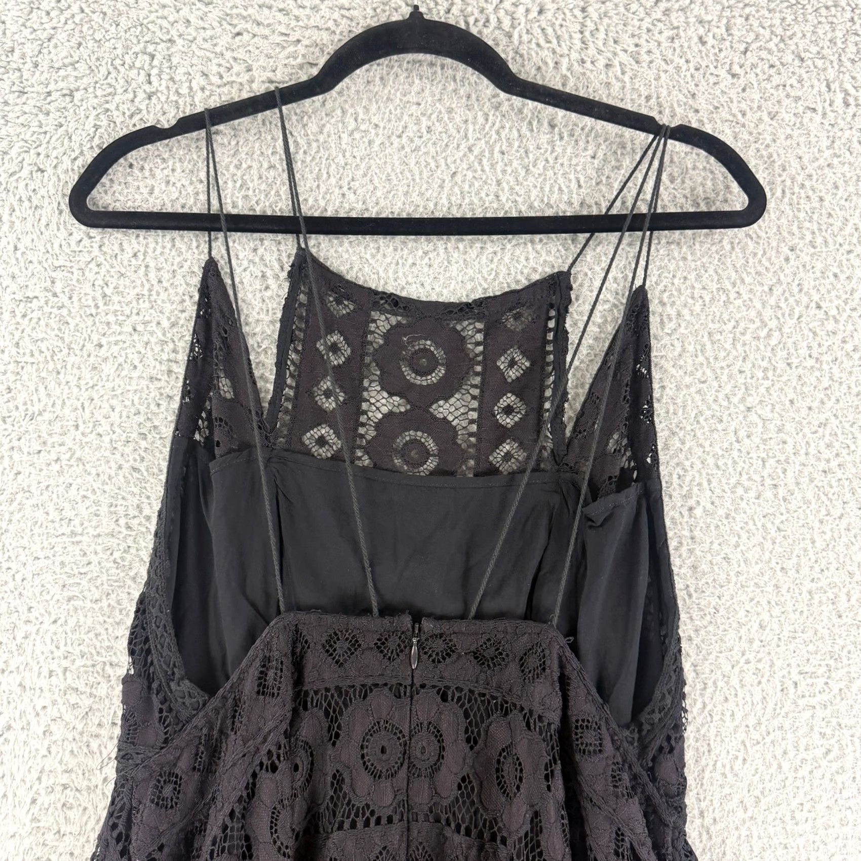 Free People Free People Mini Dress Women 10 Black Lace Sleeveless Strappy Sleeve Velvet Bohemian Party/Cocktail, Boho, Vintage? Not Vintage (Pre-Owned) Size L / US 10 / IT 46 - 7 Thumbnail