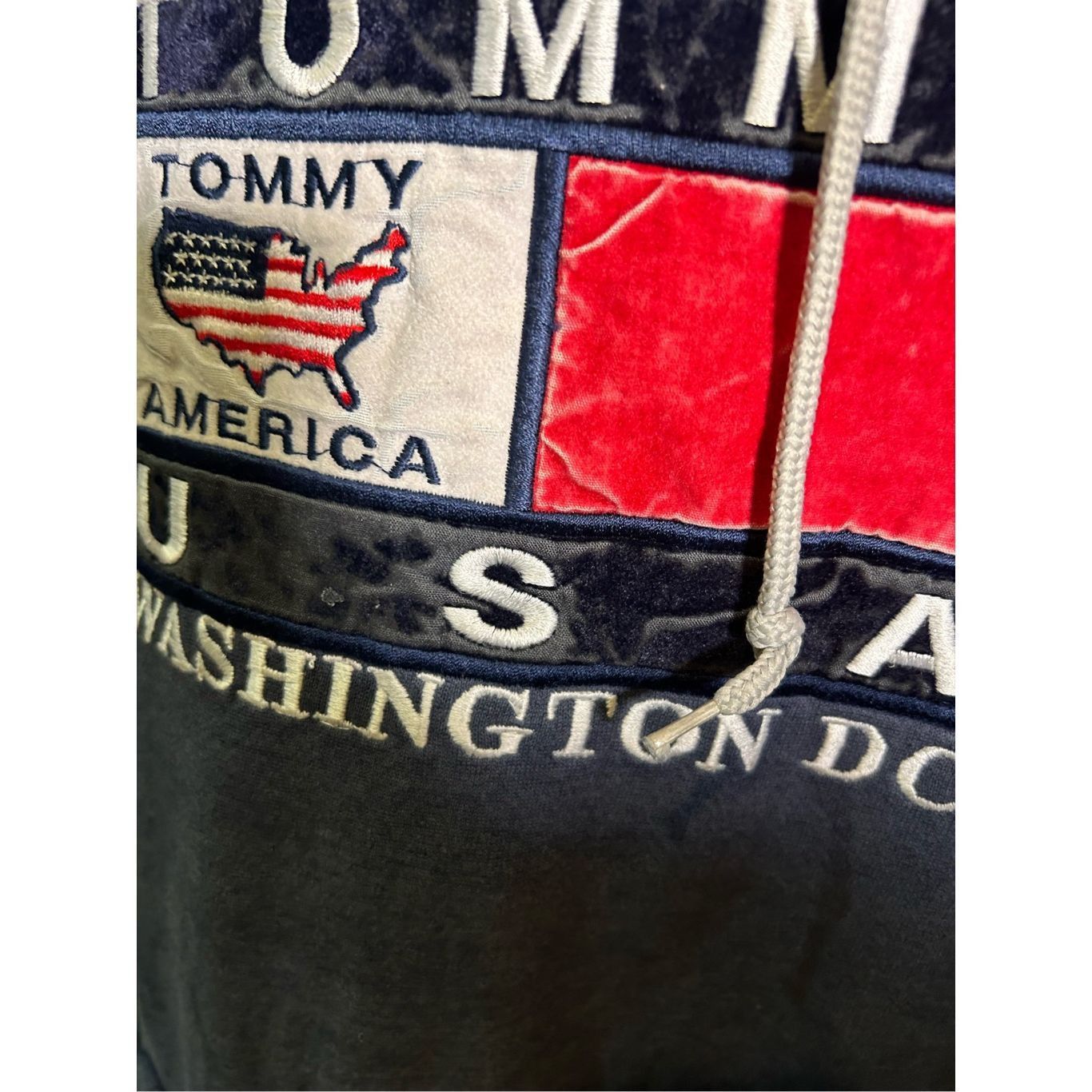 Vintage XL - Vintage 1990s Tommy USA Made sweatshirt Crewneck Velvet Size US XL / EU 56 / 4 - 2 Thumbnail