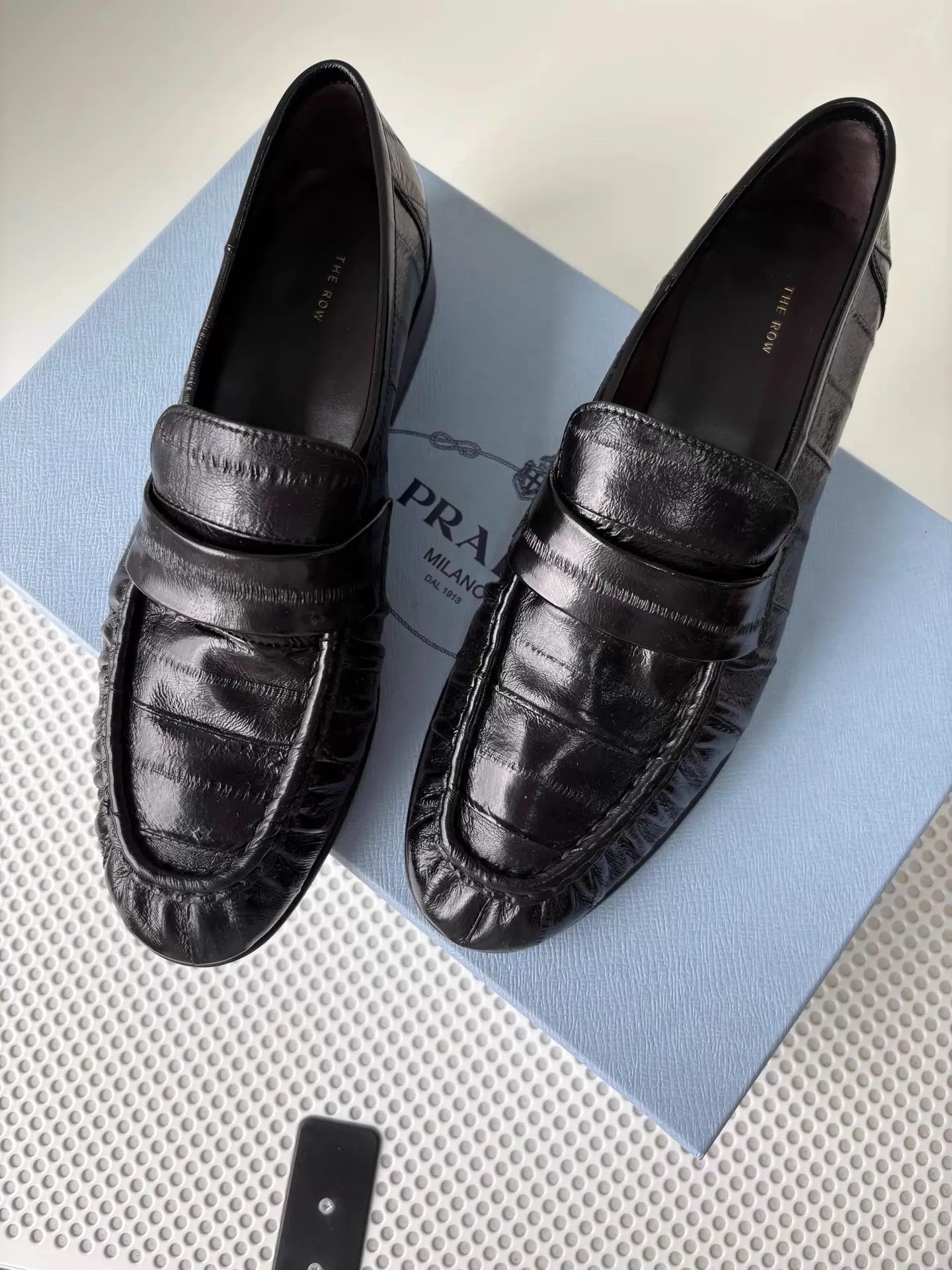 The Row The Row Black Wrinkled Eel Skin Loafer EU 37 Size US 6.5 / IT 36.5 - 1 Thumbnail