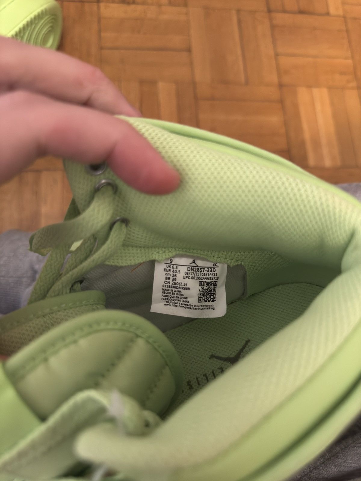 Nike Nike green jordans Size US 6.5 / EU 39-40 - 17 Thumbnail