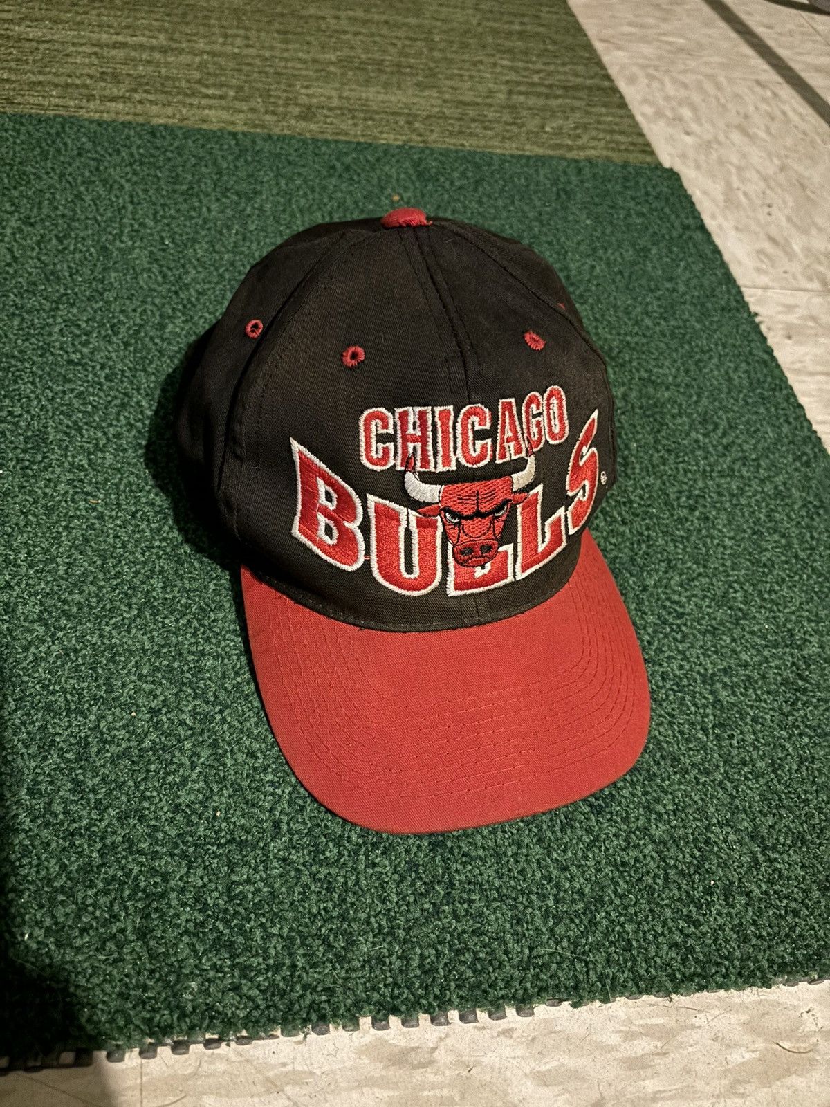 NBA × Vintage Vintage NBA Chicago Bulls The G Cap Strapback Size ONE SIZE - 1 Thumbnail