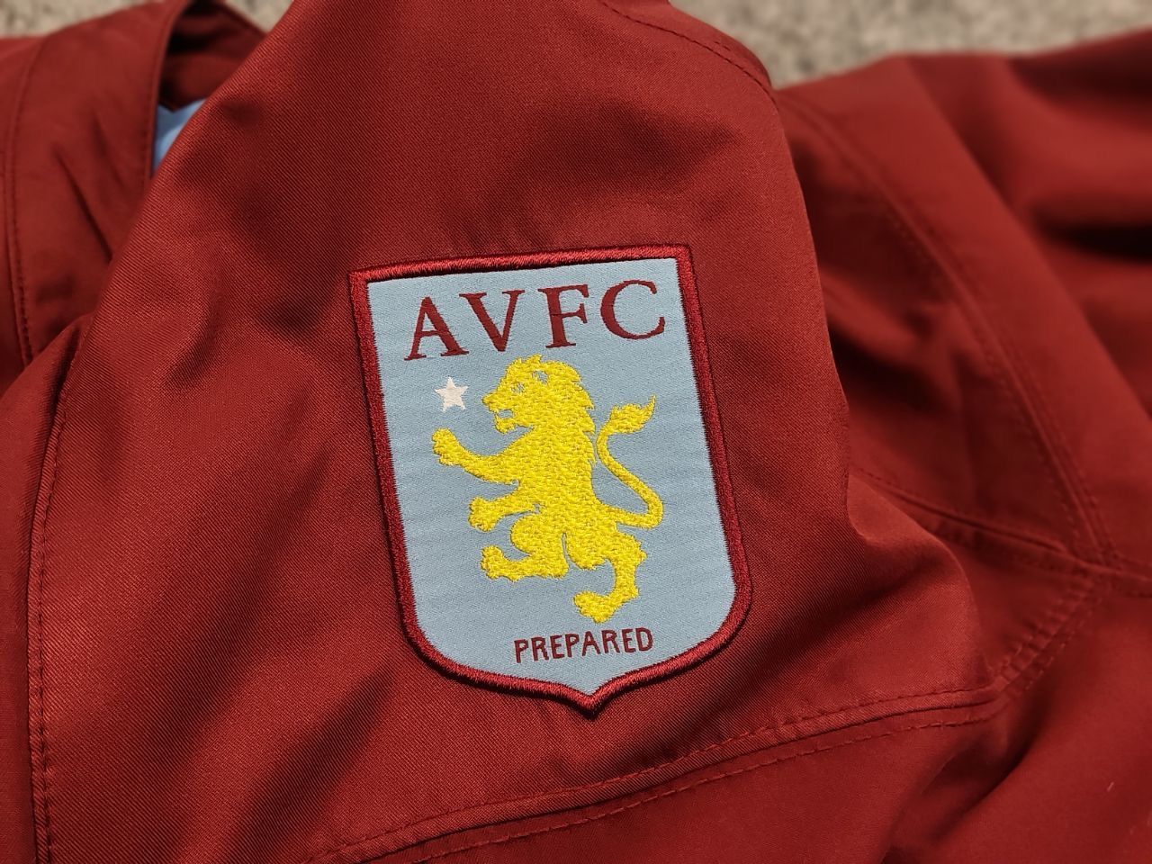 Nike Vintage Nike Aston Villa FC Soccer Track Jacket Size US L / EU 52-54 / 3 - 17 Thumbnail