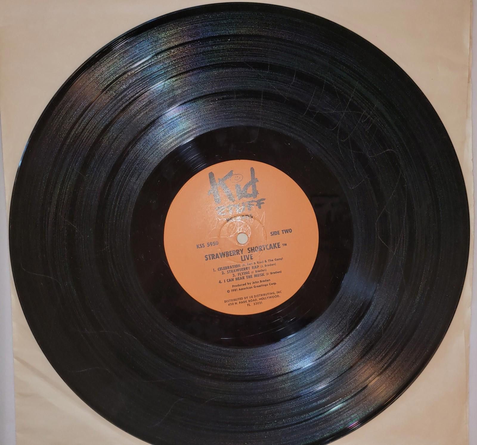 Designer 1980 Strawberry Shortcake Kid Stuff Records vinyl LP Size ONE SIZE - 4 Thumbnail