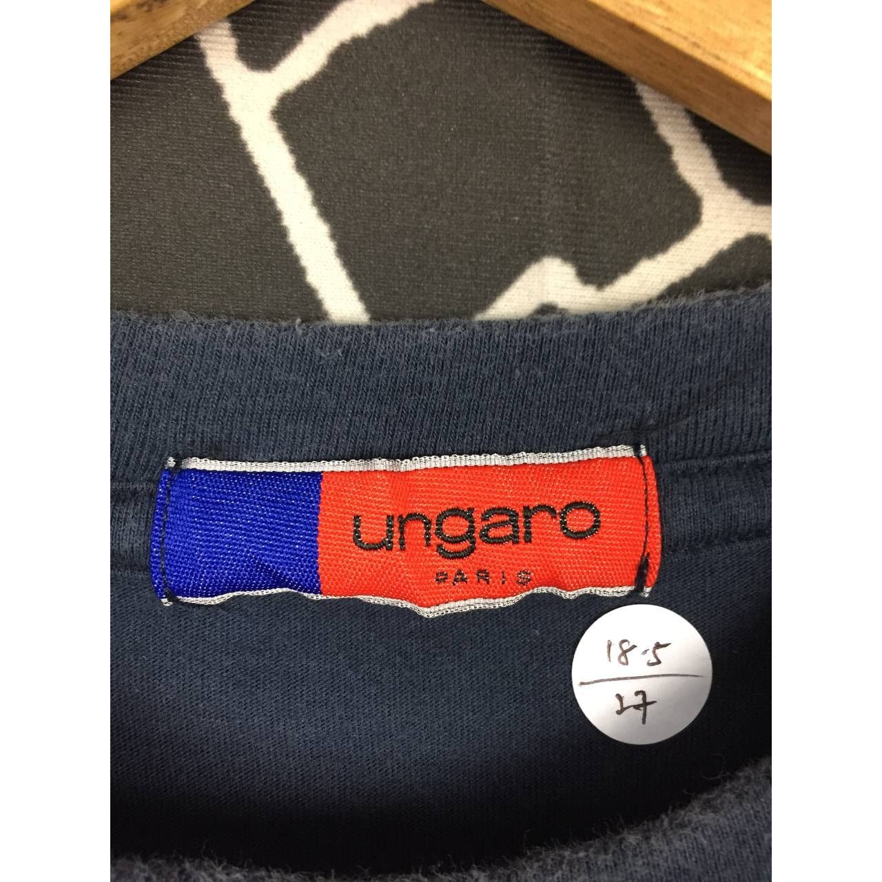 Emanuel Ungaro × Ungaro Paris × Vintage Vtg Ungaro Paris Luxury French Brand Casual Wear Tee Size US S / EU 44-46 / 1 - 12 Thumbnail