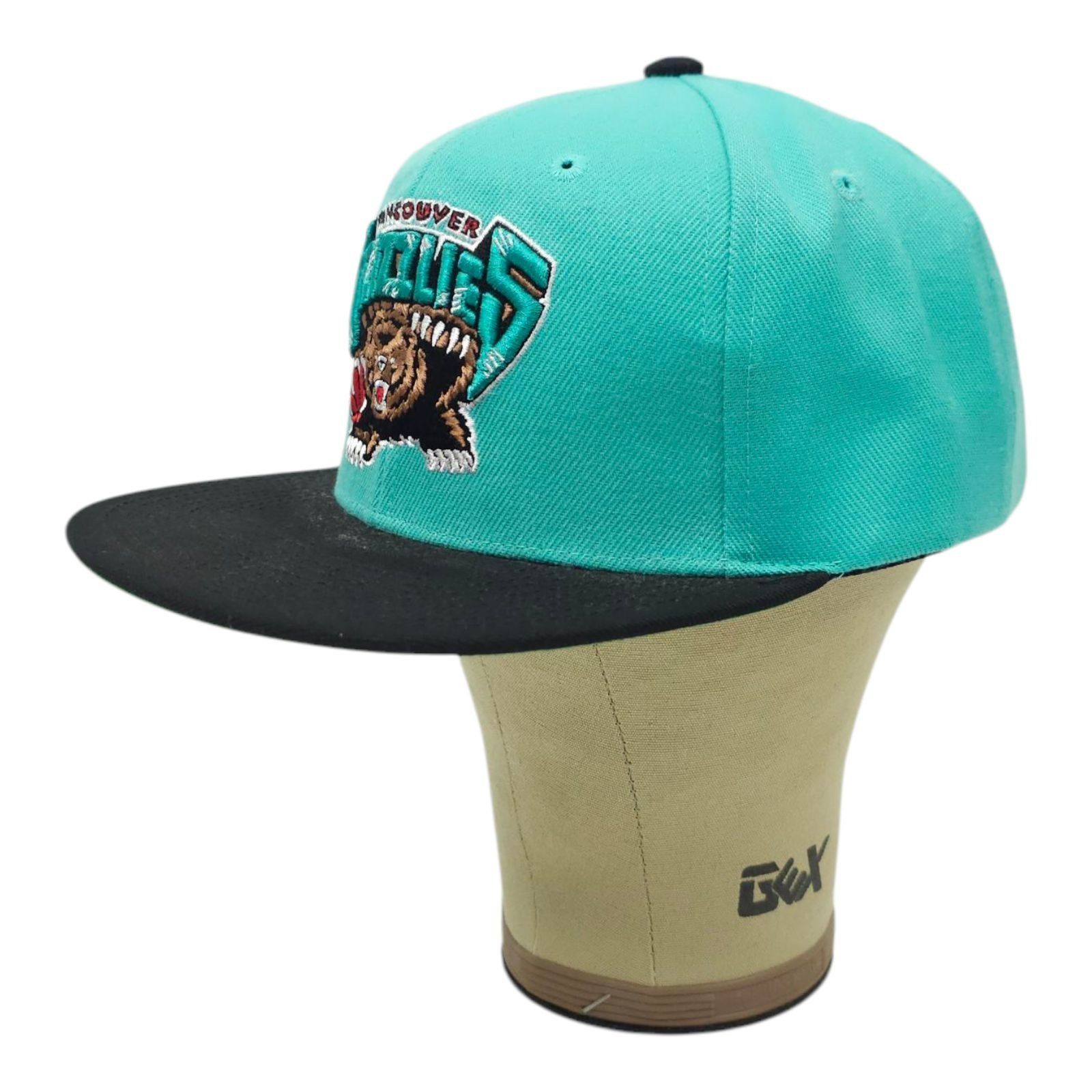 Mitchell & Ness Vancouver Grizzlies Embroidered 3D Logo Snapback Cap Trucker Size ONE SIZE - 2 Thumbnail