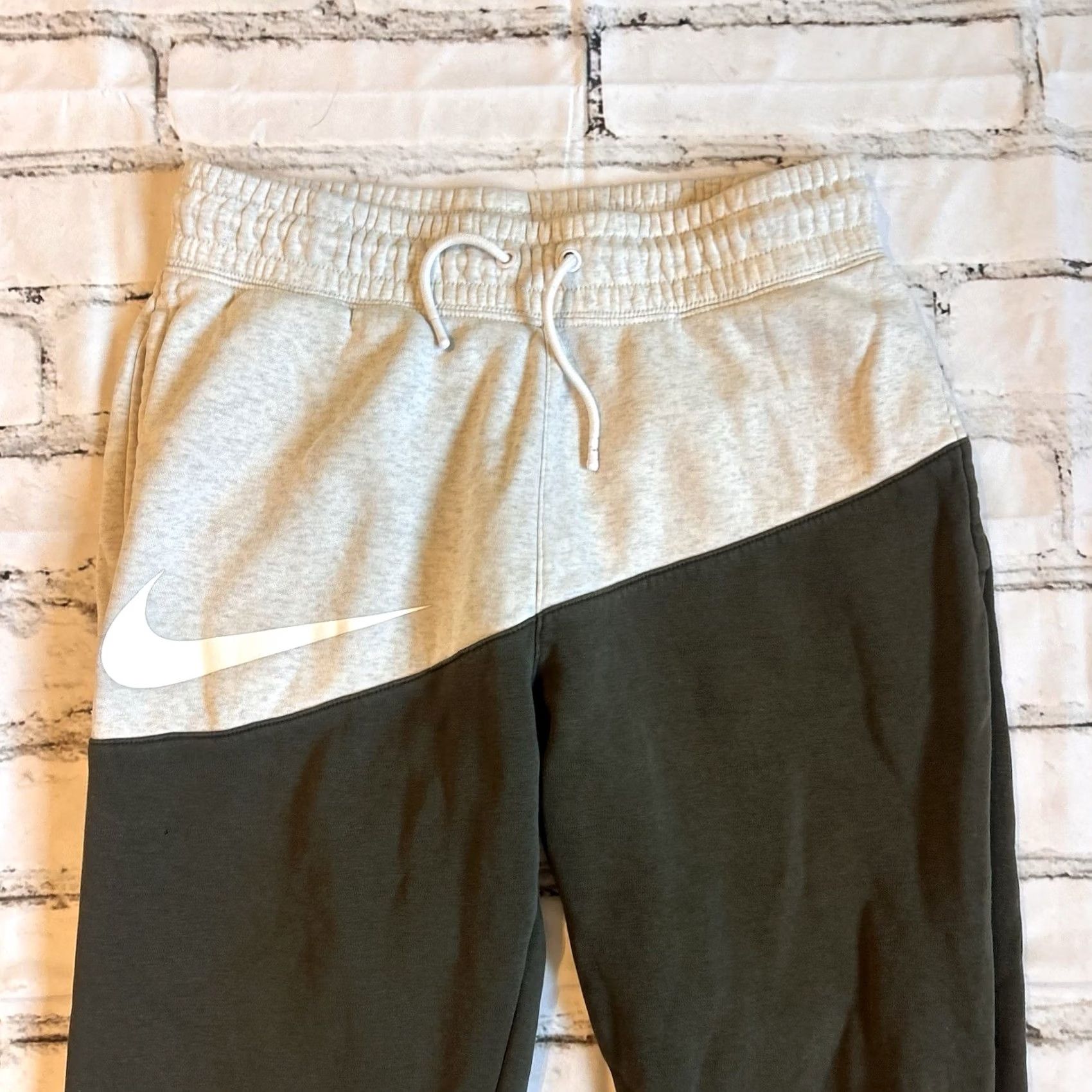 Nike Nike Sportswear Fleece Jogger Pants Mens M Olive Green Tapered Size US 31 - 2 Thumbnail