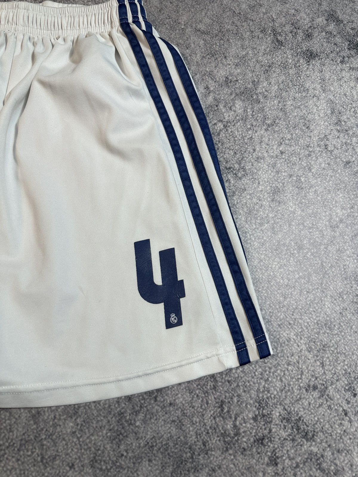 Adidas Vintage Adidas Real Madrid 4 Shorts Rare Streetwear Soccer S Size US 30 / EU 46 - 3 Thumbnail