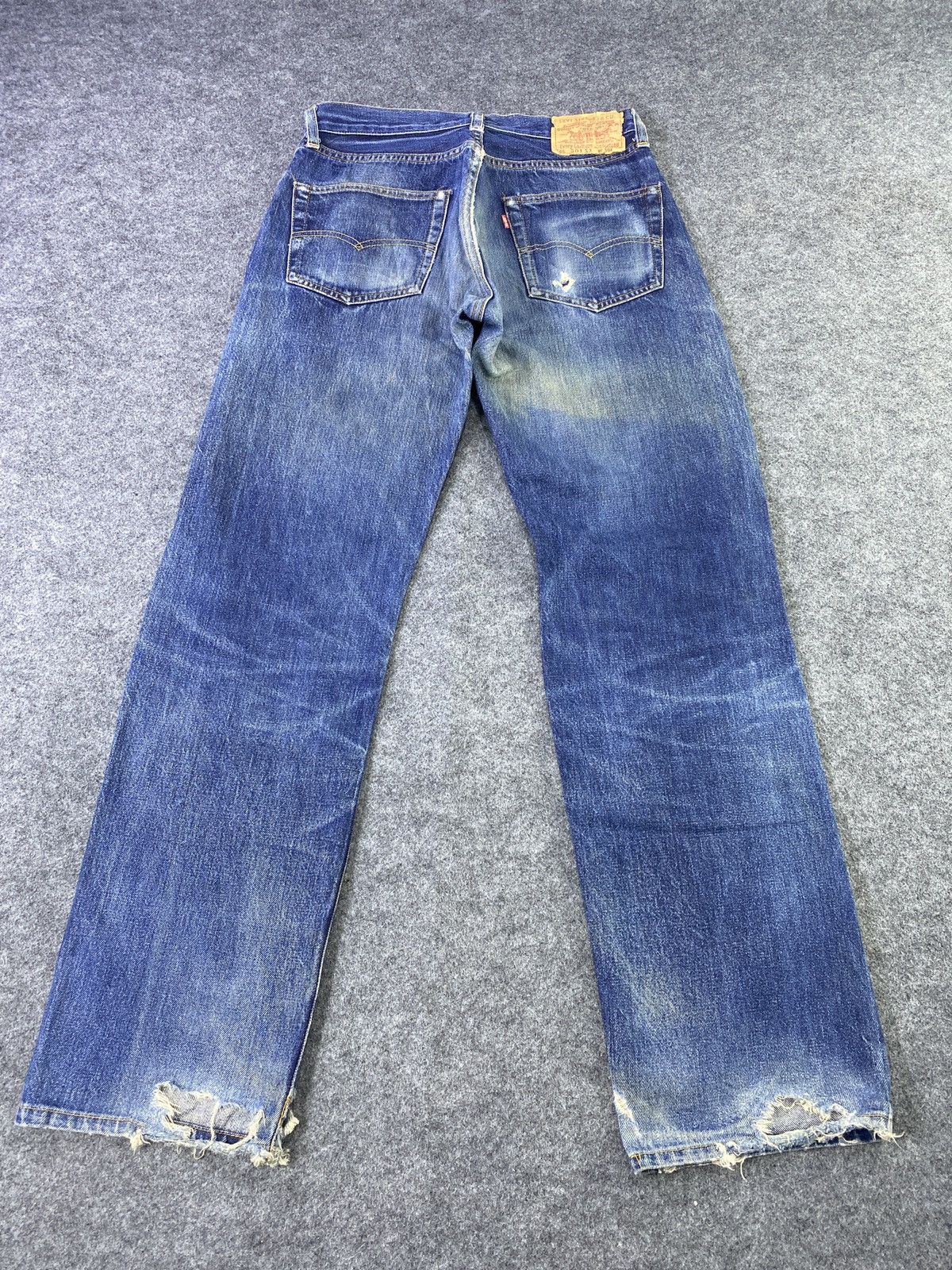 Jean × Levi's × Vintage VINTAGE LEVIS 501xx REDLINE DISTRESSES BLUE WASH JEANS-J888 Size US 30 / EU 46 - 4 Thumbnail