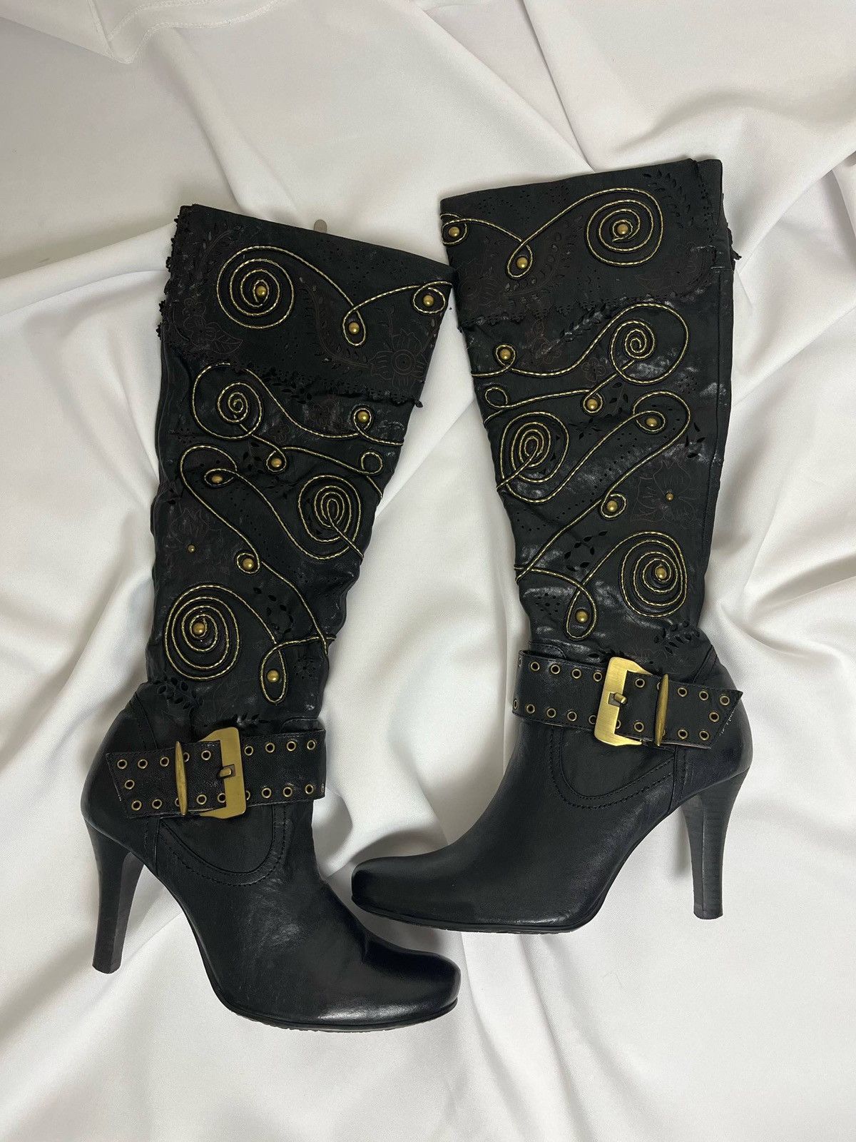 Vintage MALLANEE Archive Y2K Whimsigoth Gold Embroidered Boots Size US 9 / IT 39 - 2 Thumbnail