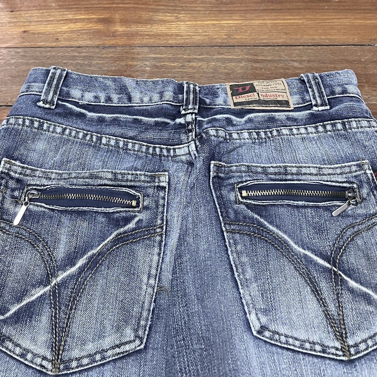 Diesel × Vintage Rare Design Vintage Brand Diesel Flared Jeans 1990s Size US 30 / EU 46 - 4 Thumbnail