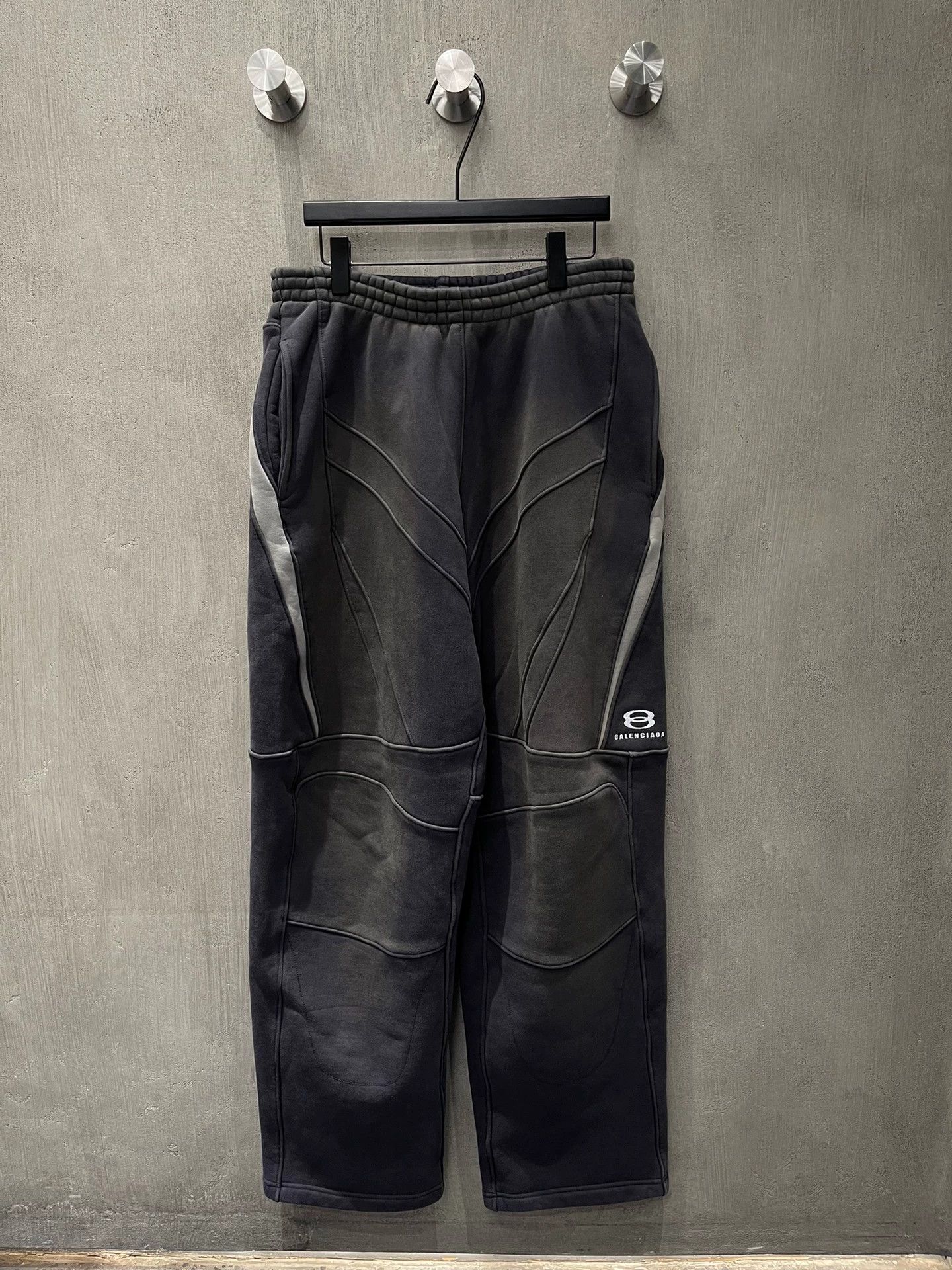 Balenciaga Balenciaga 24FW Unity Sports Sweatpants - dmc Size US 28 / EU 44 - 1 Thumbnail