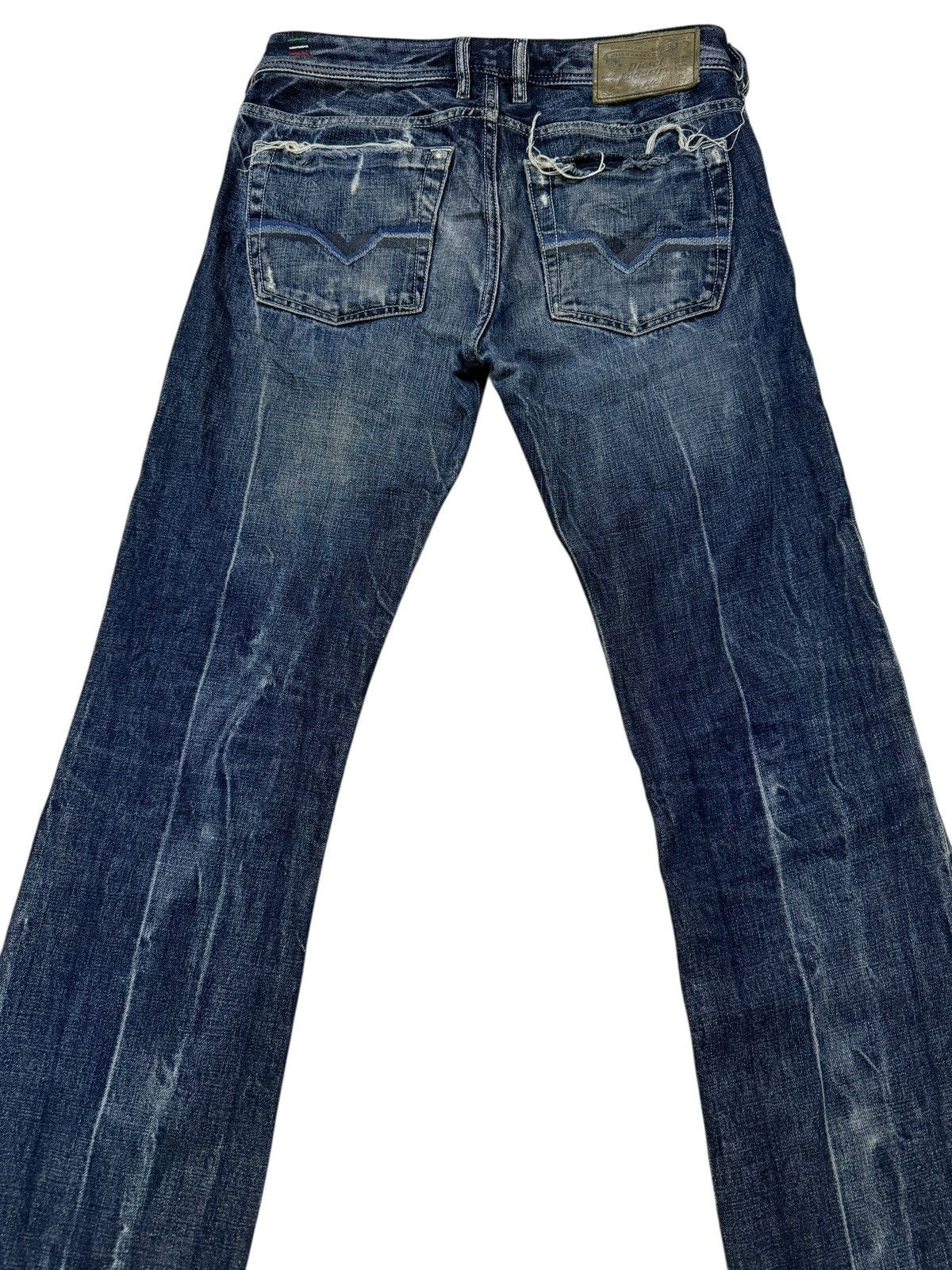 Diesel Flared Jeans Vintage Diesel Zatiny Distressed Boot Cut Denim Size US 30 / EU 46 - 21 Thumbnail