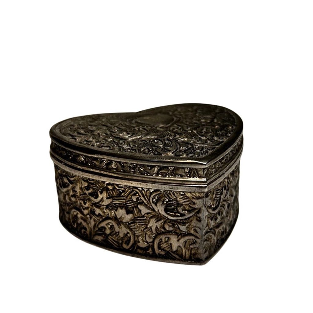 Vintage Vintage Silver Heart Jewelry Keepsake Box Coquette Size ONE SIZE - 3 Thumbnail