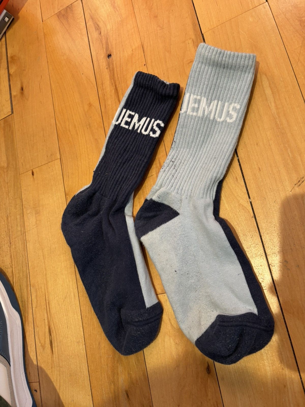 JACQUEMUS blue athletic socks