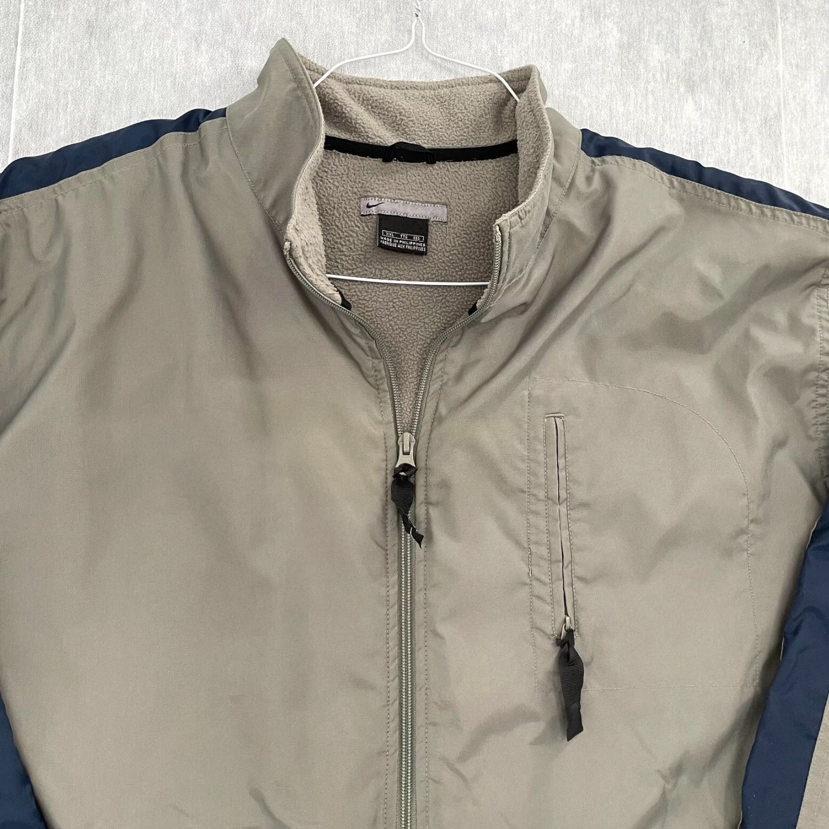 Nike VINTAGE Nike Jacket Adult 2XL Gray Full Zip Fleece Lined Mini Logo Coat Mens XXL Size US XXL / EU 58 / 5 - 4 Thumbnail