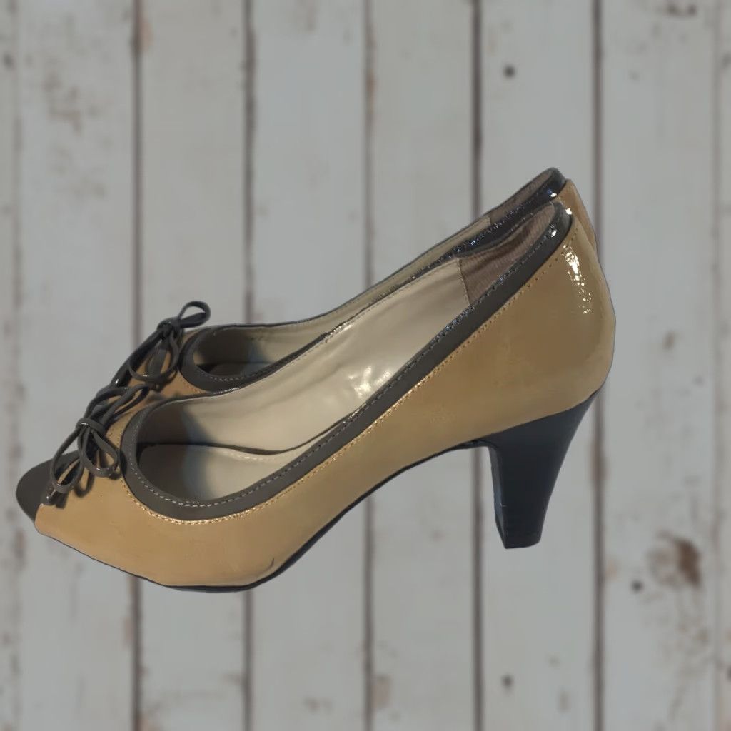 Croft & Barrow Croft & Barrow Peep Toe Block Heels Womens Size 8.5M Camel/Gray Size US 8.5 / IT 38.5 - 1 Thumbnail
