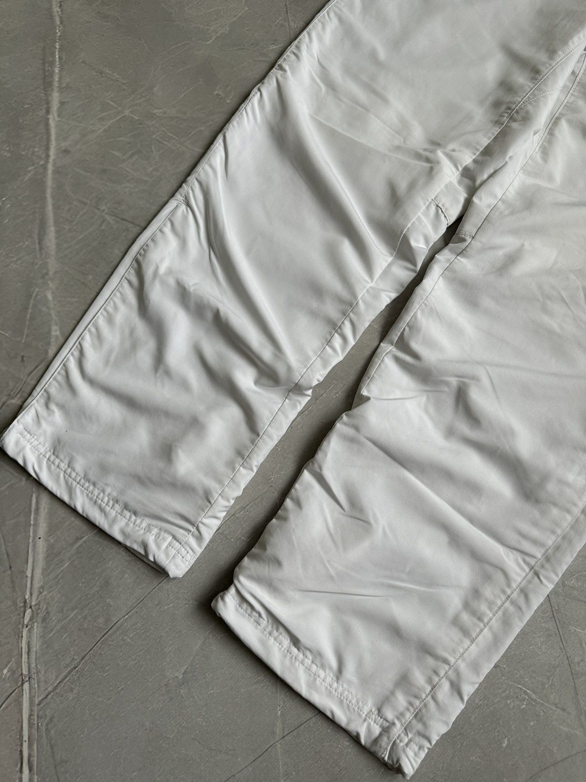 Nike 00s Nike Vintage Tracksuit Nylon Pants Small Swoosh Baggy Size US 30 / EU 46 - 4 Thumbnail