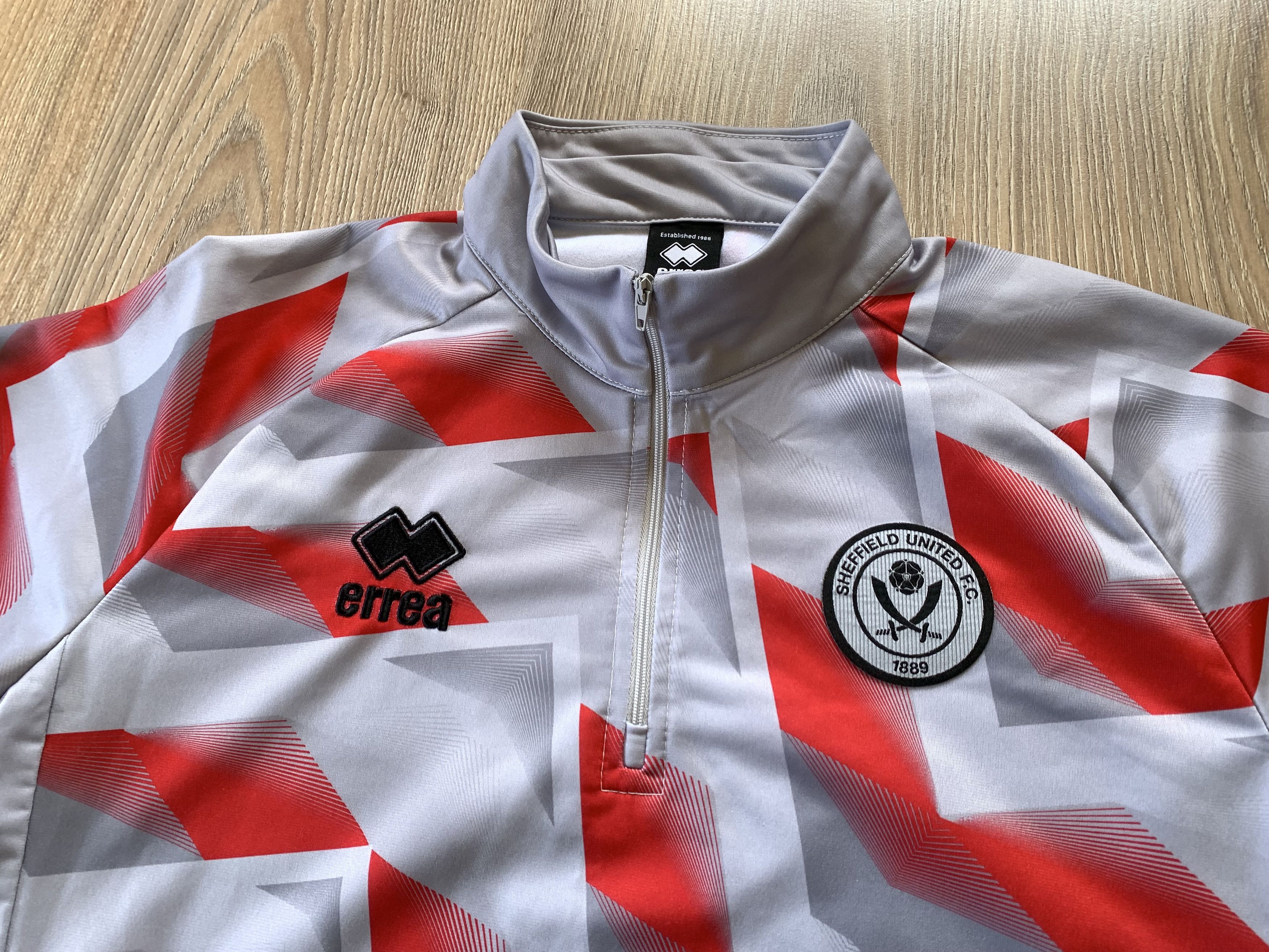 Errea Errea Sheffield United FC Training Rashguard Size US M / EU 48-50 / 2 - 4 Thumbnail