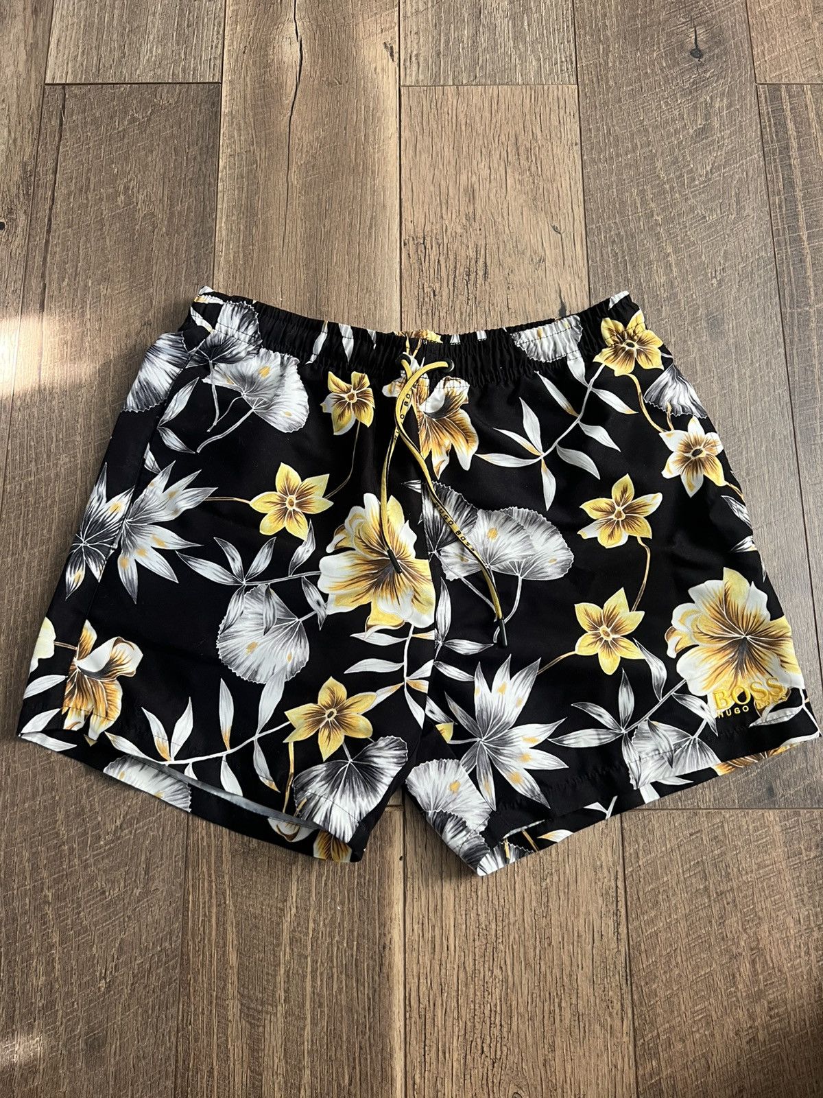 Hugo Boss Hugo Boss Bathing Suit Size US 30 / EU 46 - 1 Thumbnail