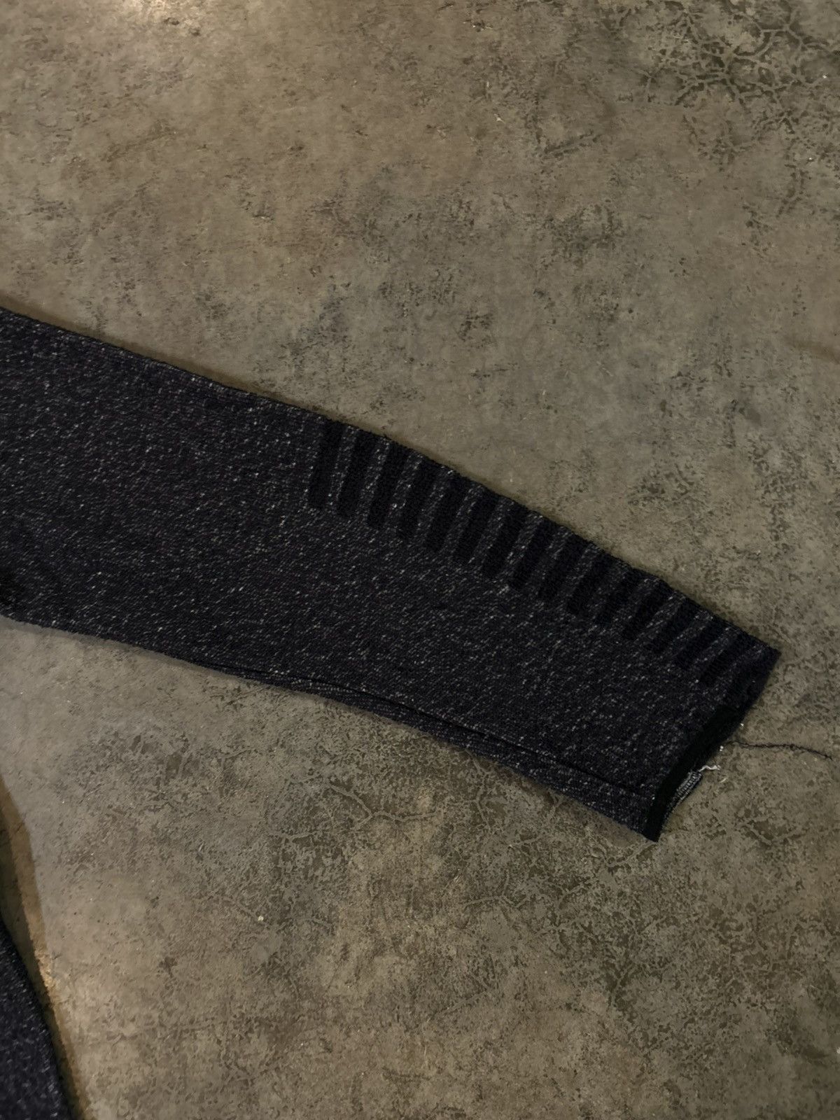 Maison MIHARA YASUHIRO MIHARAYASUHIRO DISTRESSED SWEATER 2006 Size US M / EU 48-50 / 2 - 9 Thumbnail