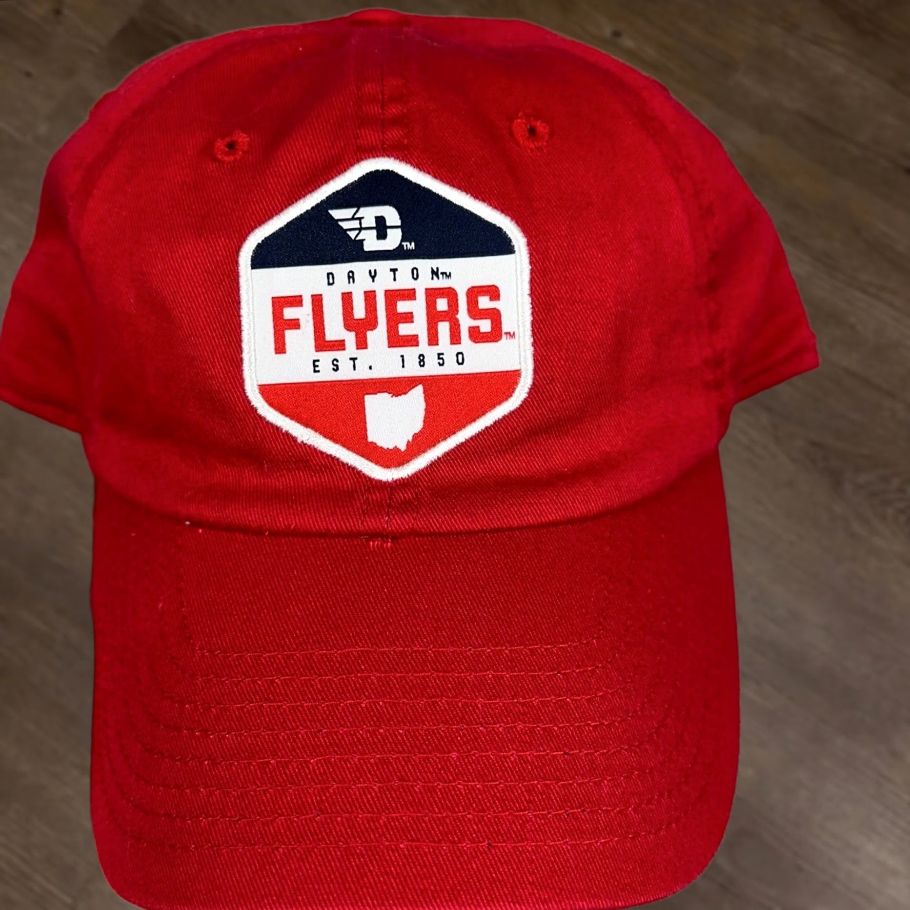 Vintage VINTAGE Dayton Flyers Hat Red Cap Adjustable Strap Logo Mens Adults One Size University Cap Size ONE SIZE - 1 Thumbnail