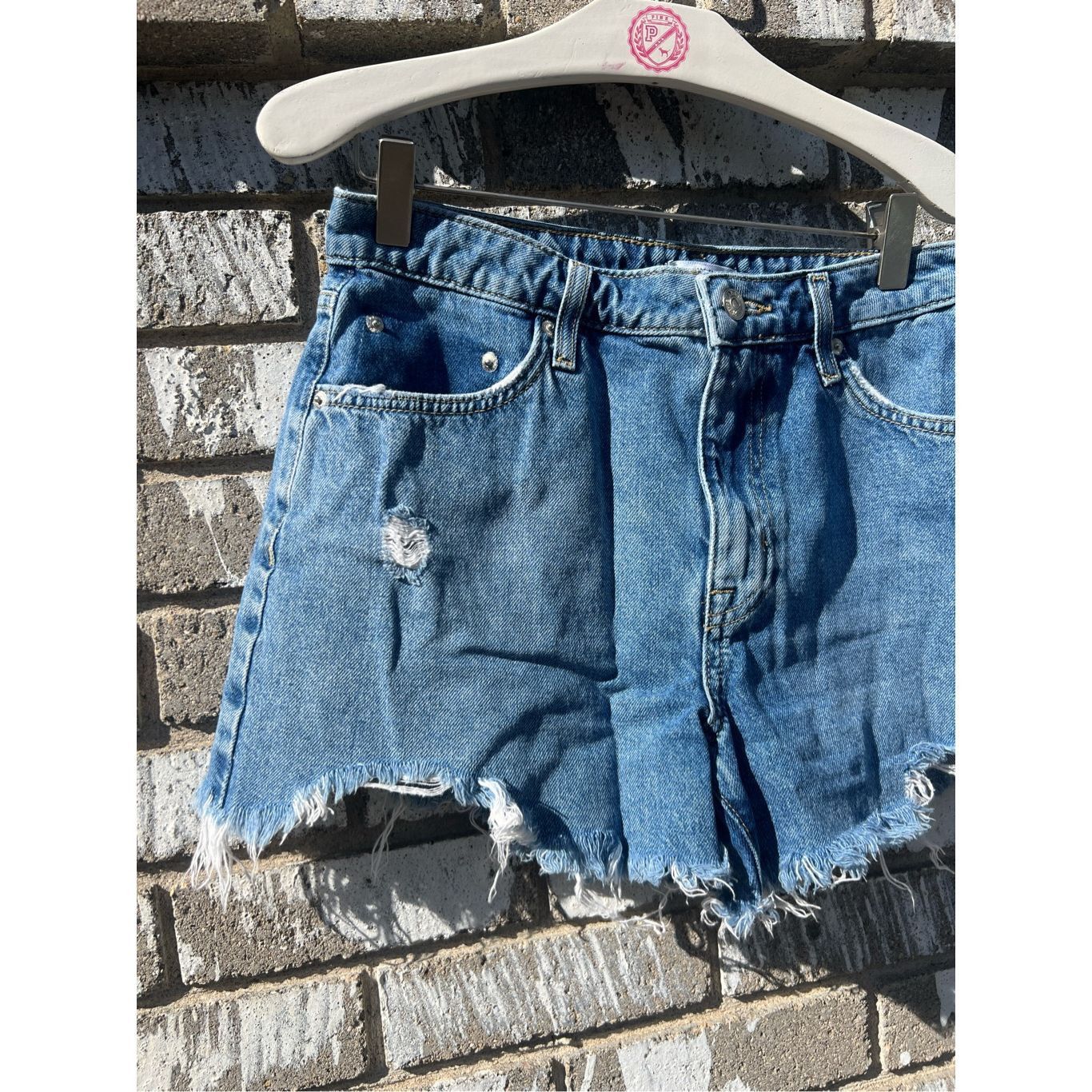 Forever 21 Forever 21 Premium Denim Jean Shorts Woman’s Size 27 Size 27" / US 4 / IT 40 - 2 Thumbnail