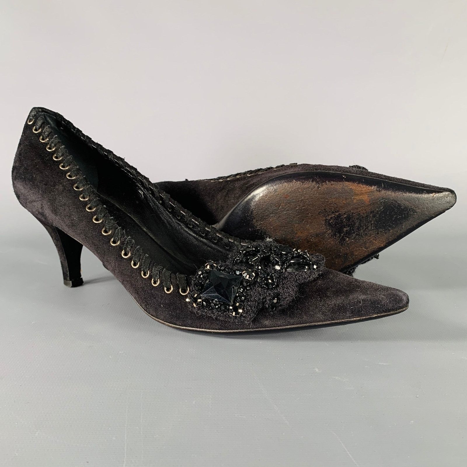 Prada PRADA Size 7.5 Black Suede Beaded Embellishment Heels Pumps Size US 7.5 / IT 37.5 - 5 Thumbnail