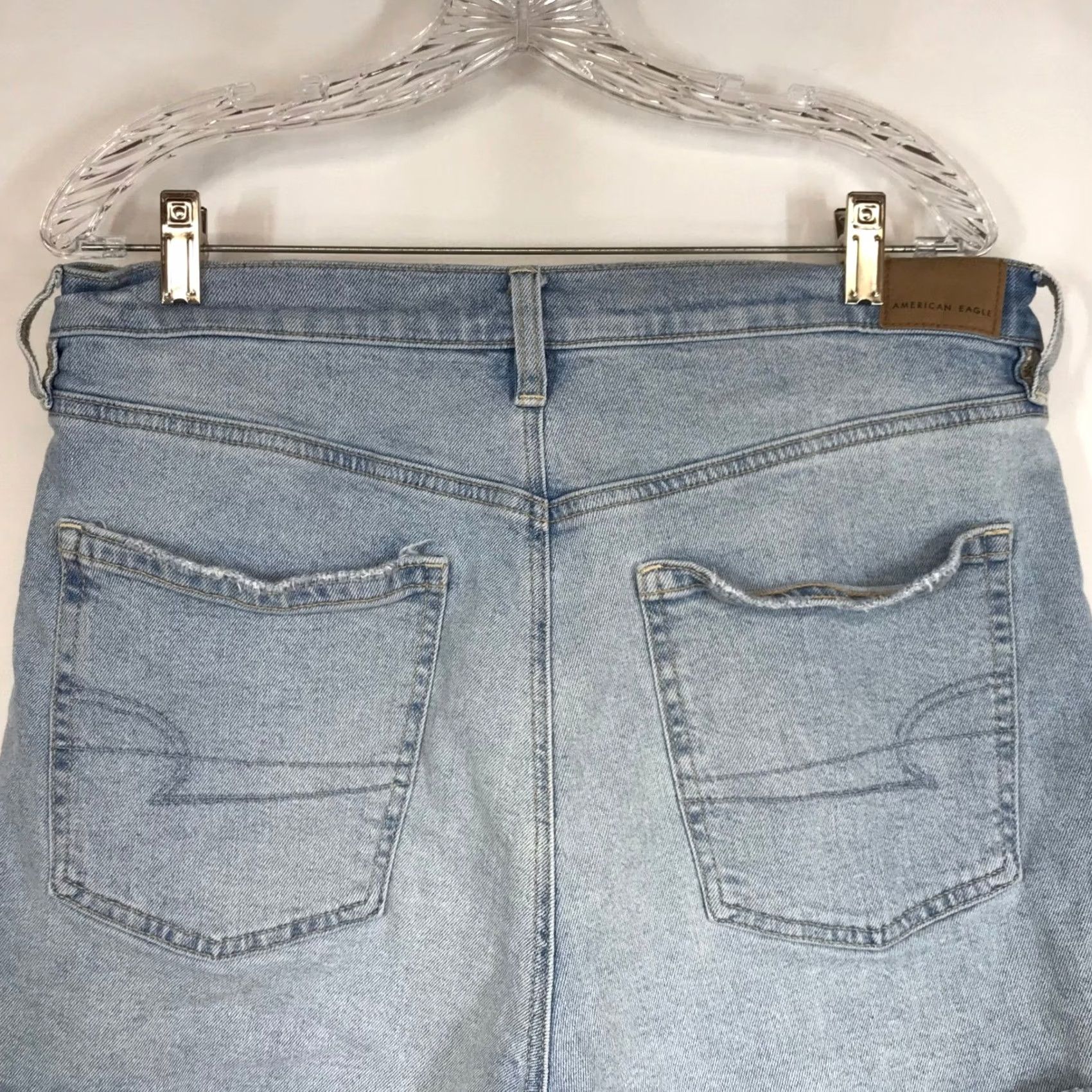 Vintage AMERICAN EAGLE HIGH WAIST DISTRESSED DENIM SHORTS WOMENS SIZE 14 LIGHT WASH Size 36" / US 14 / IT 50 - 5 Thumbnail